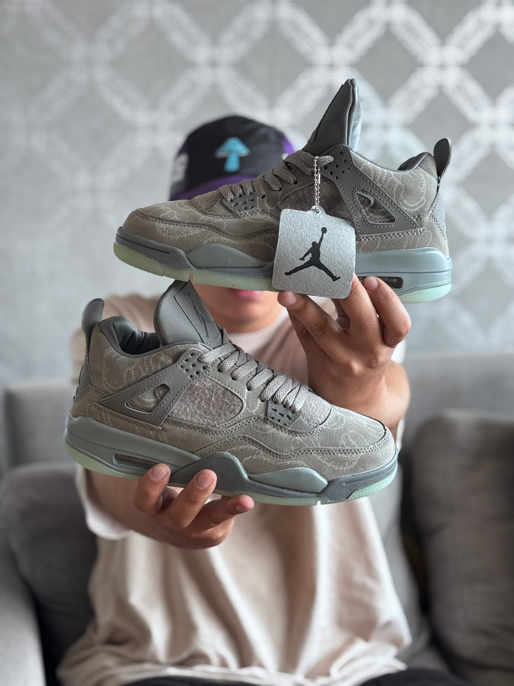 Nike jorda 4 x “kaws”