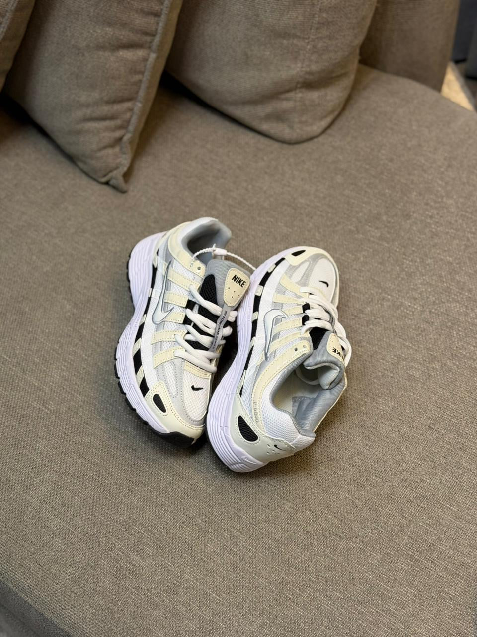 Nike p6000 “sail wolf grey”