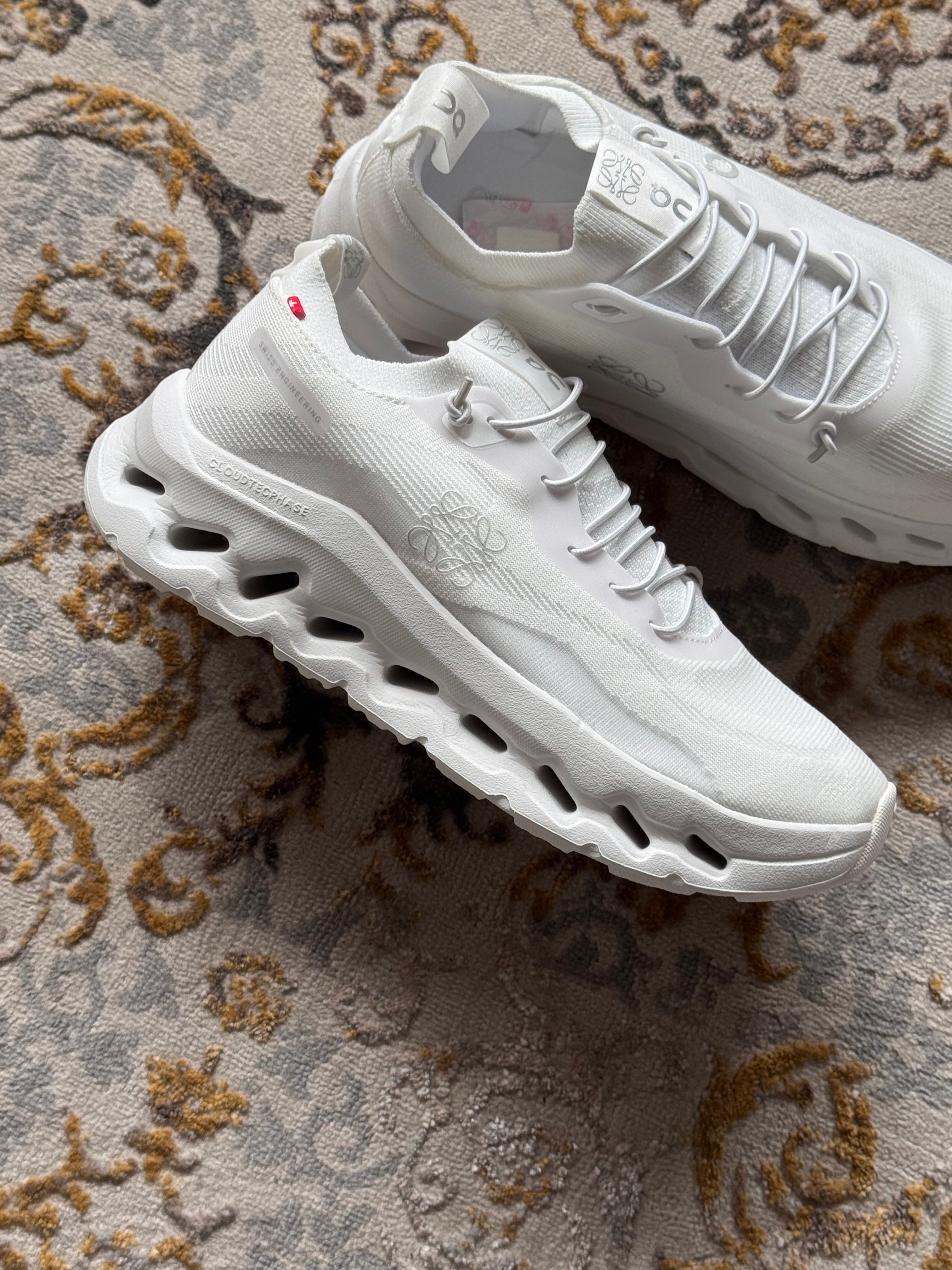 On cloud tilit x loewe “all white”