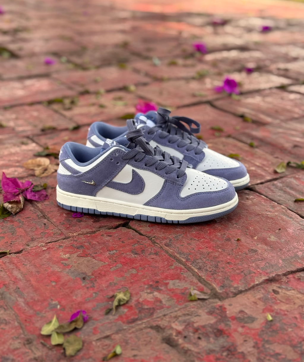 Nike Dunk Low
World Indigo Mini Swoosh