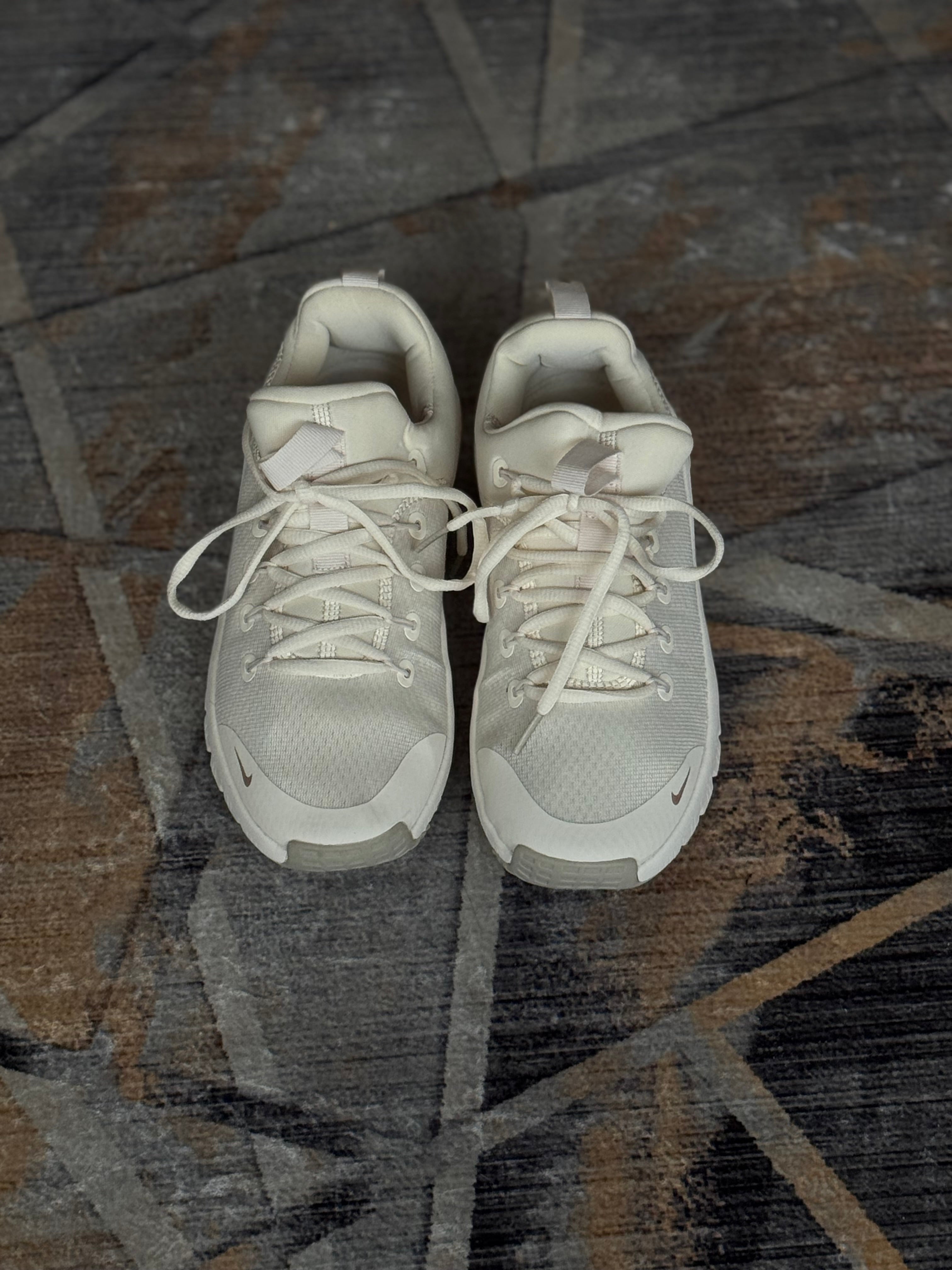 Nike free metcon 6”beige”