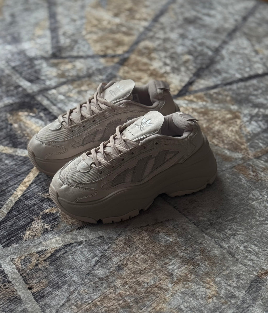 Adías ozgaia “beige”