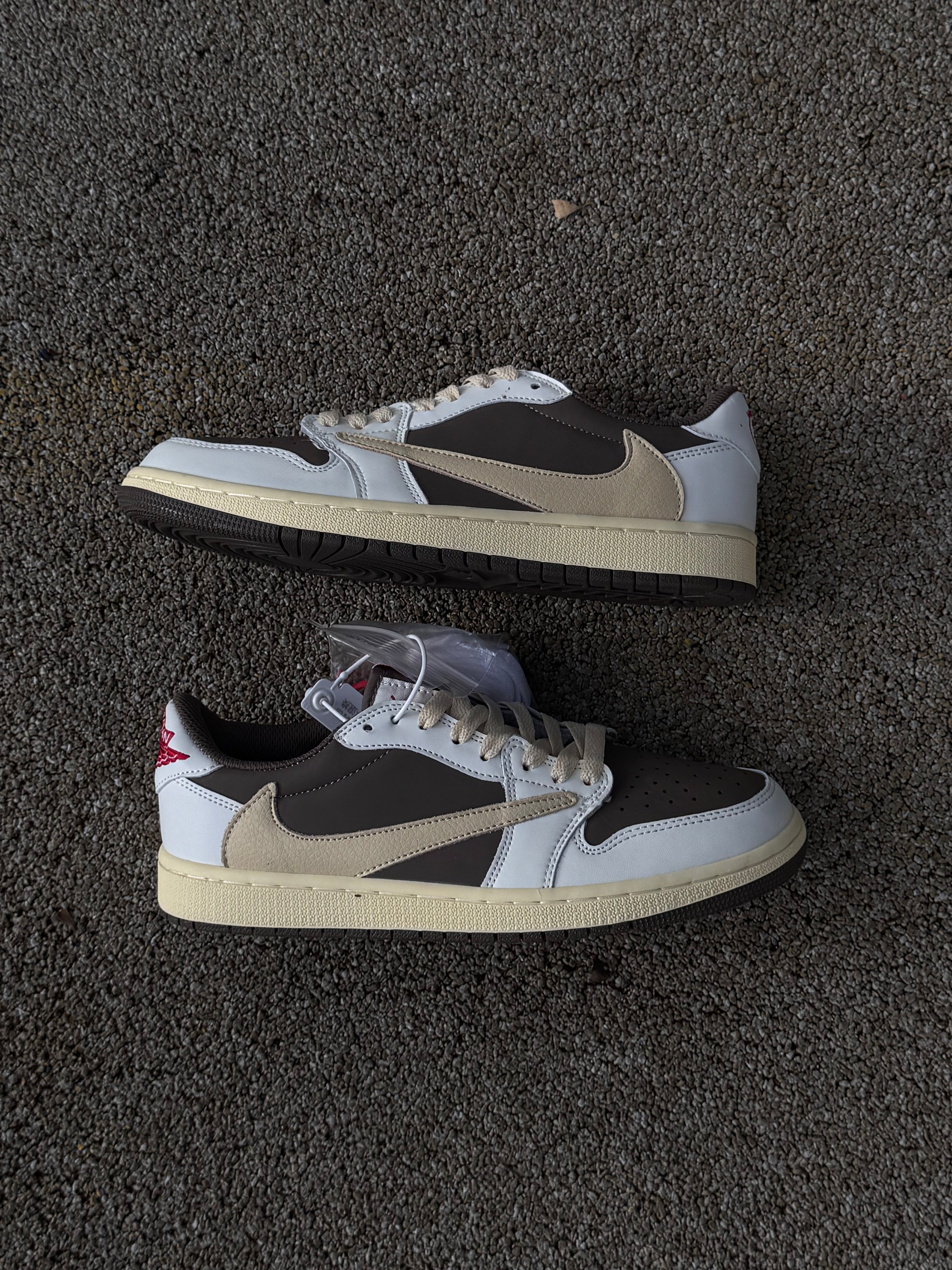 Nike Air Jordan 1 low x Travis scott “revese mocha”