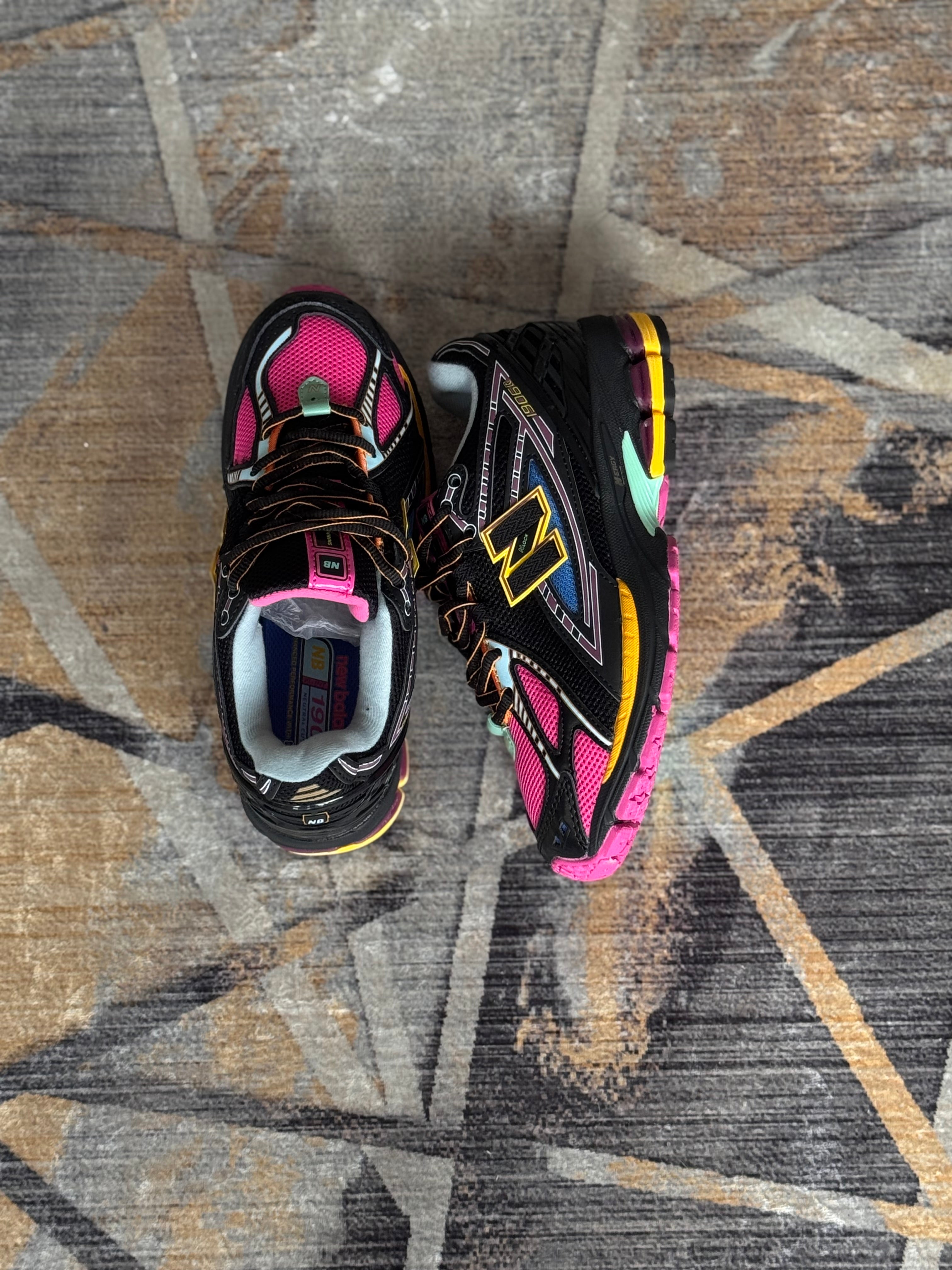 New balance 1906 R “neón nights”