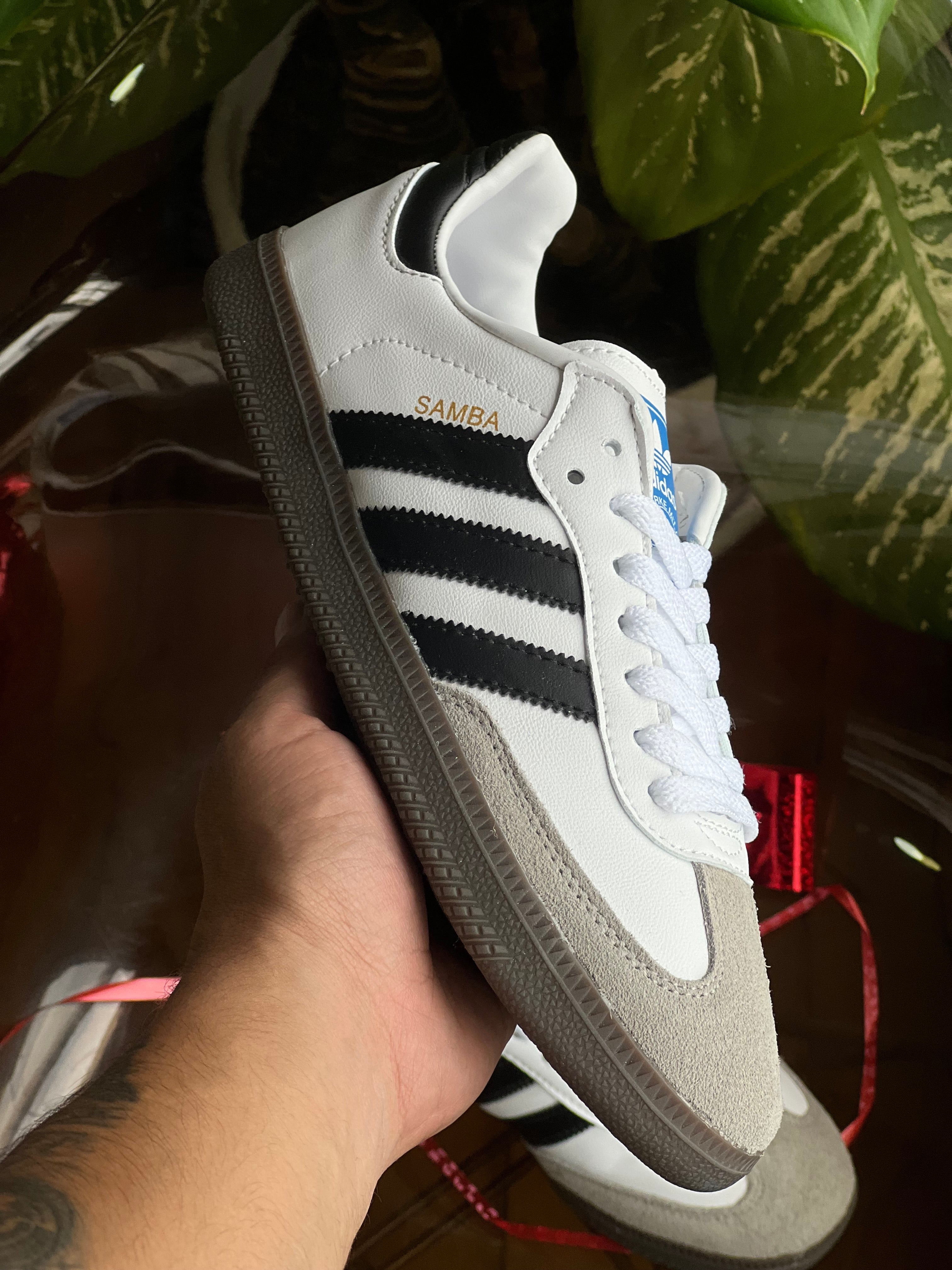 Adidas samba clásica “blanco negro”