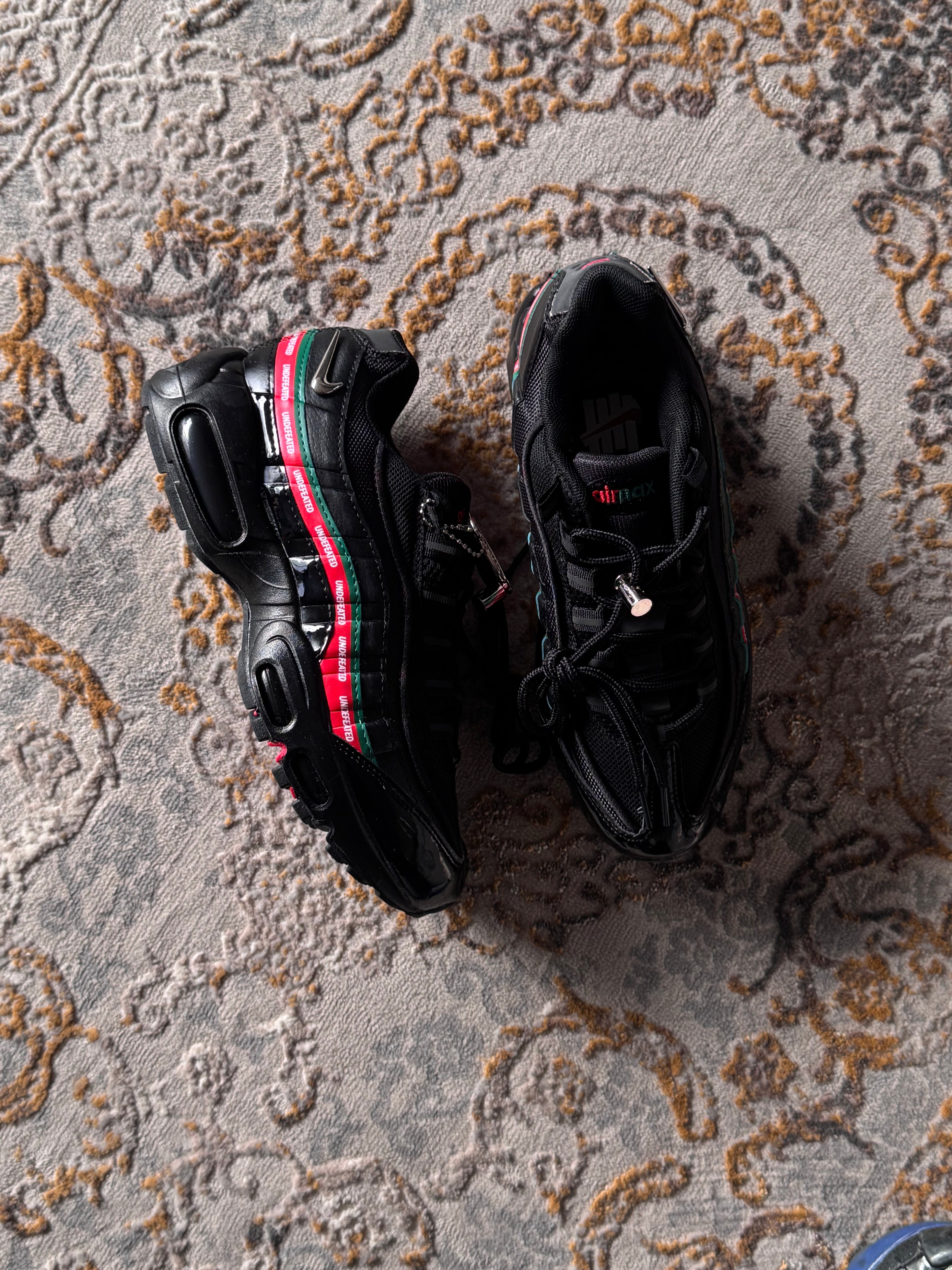 Nike Air Max 95 x undefeated negra