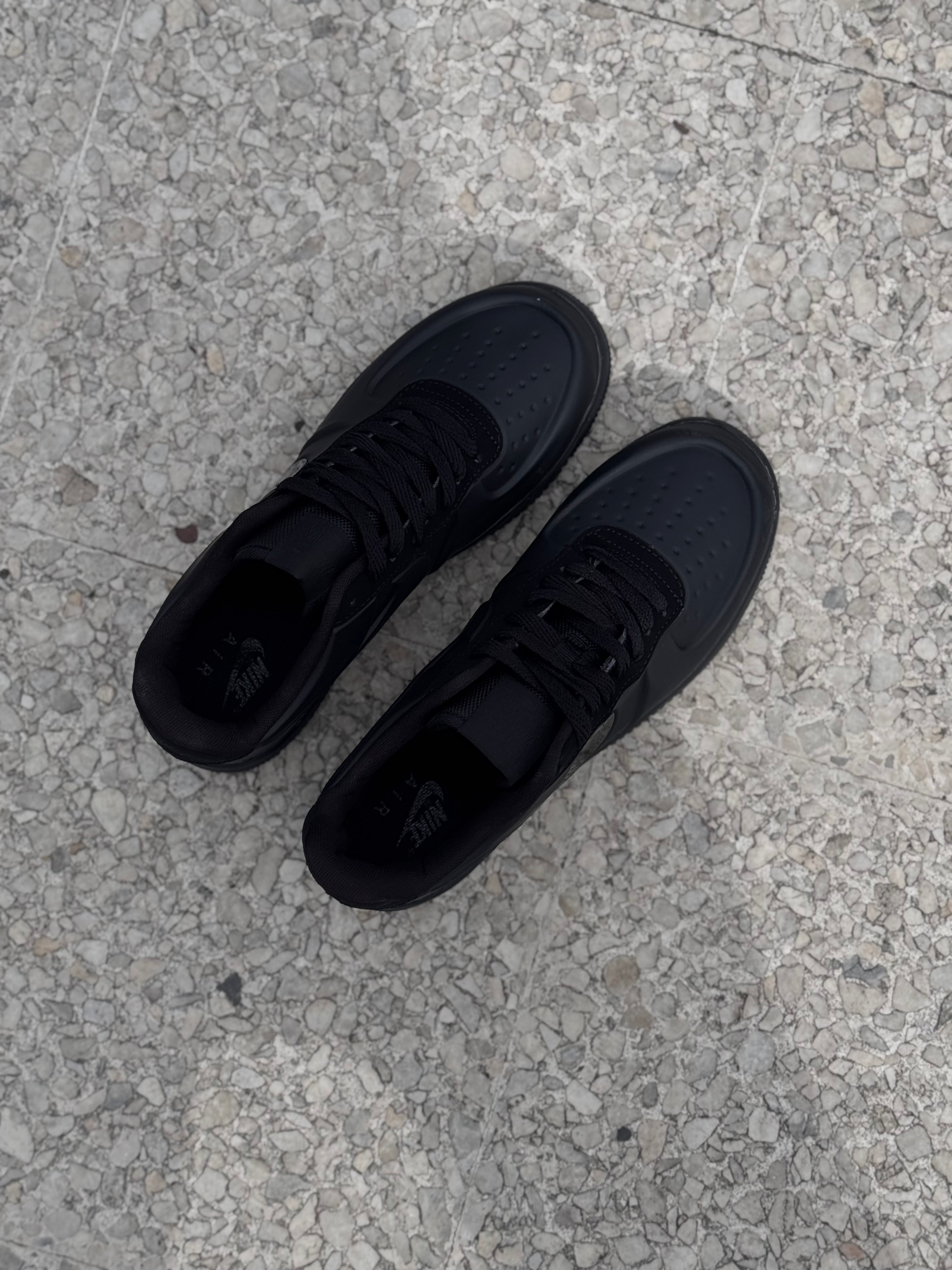 Nike air force One negra