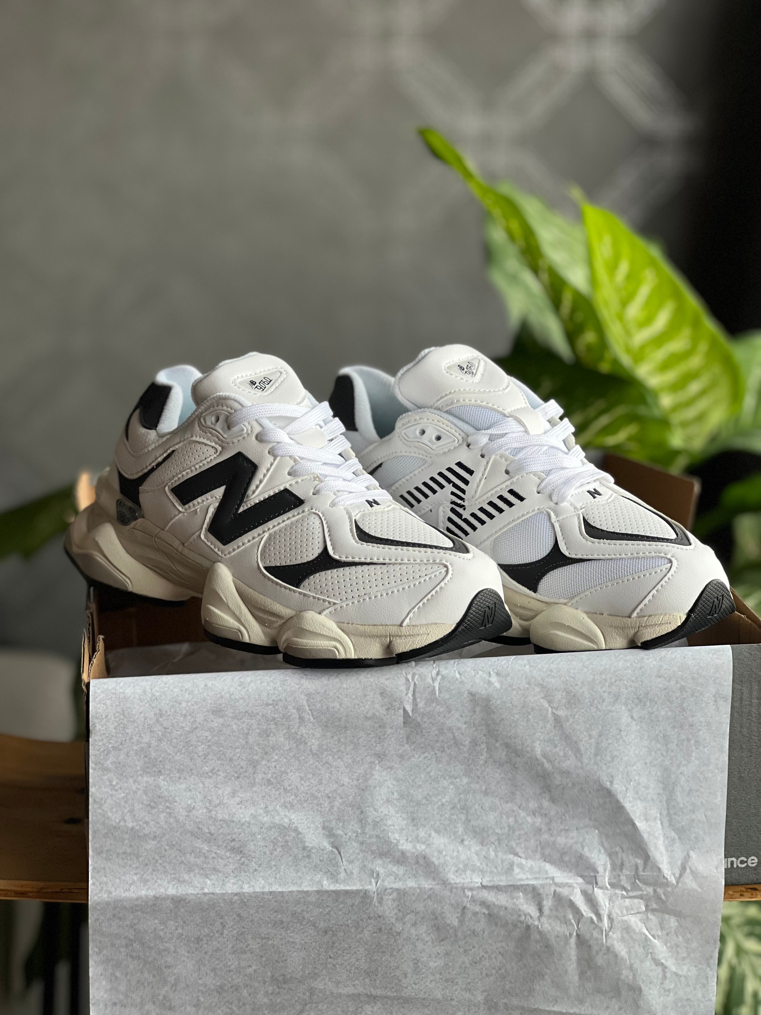 New Balance 9060 “blanco negro “