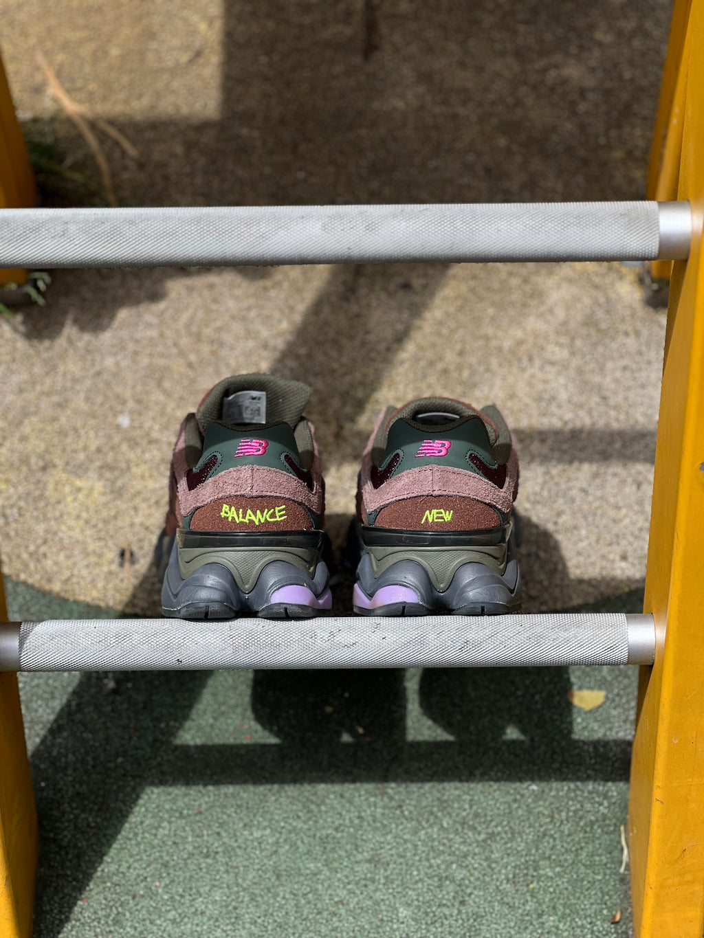 New Balance 9060 “burgundy”