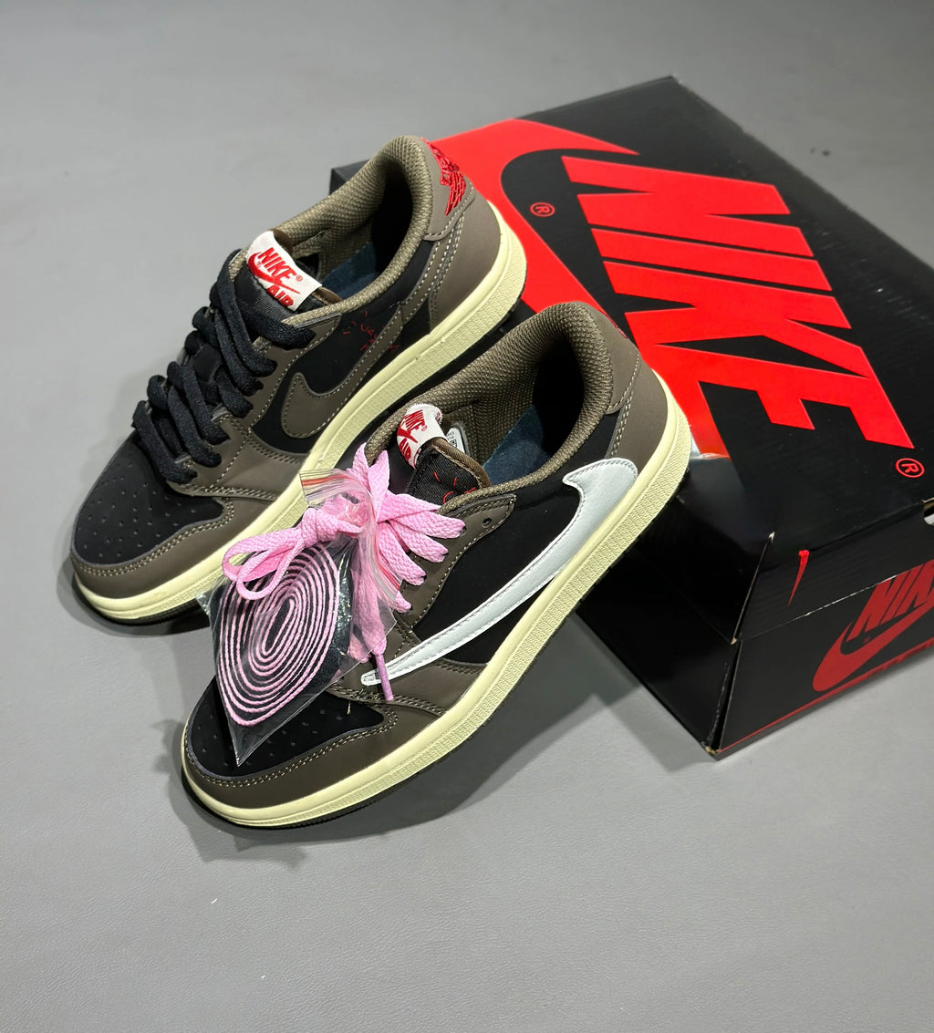 Nike Air Jordan 1 low sp x “Travis scott” mocha