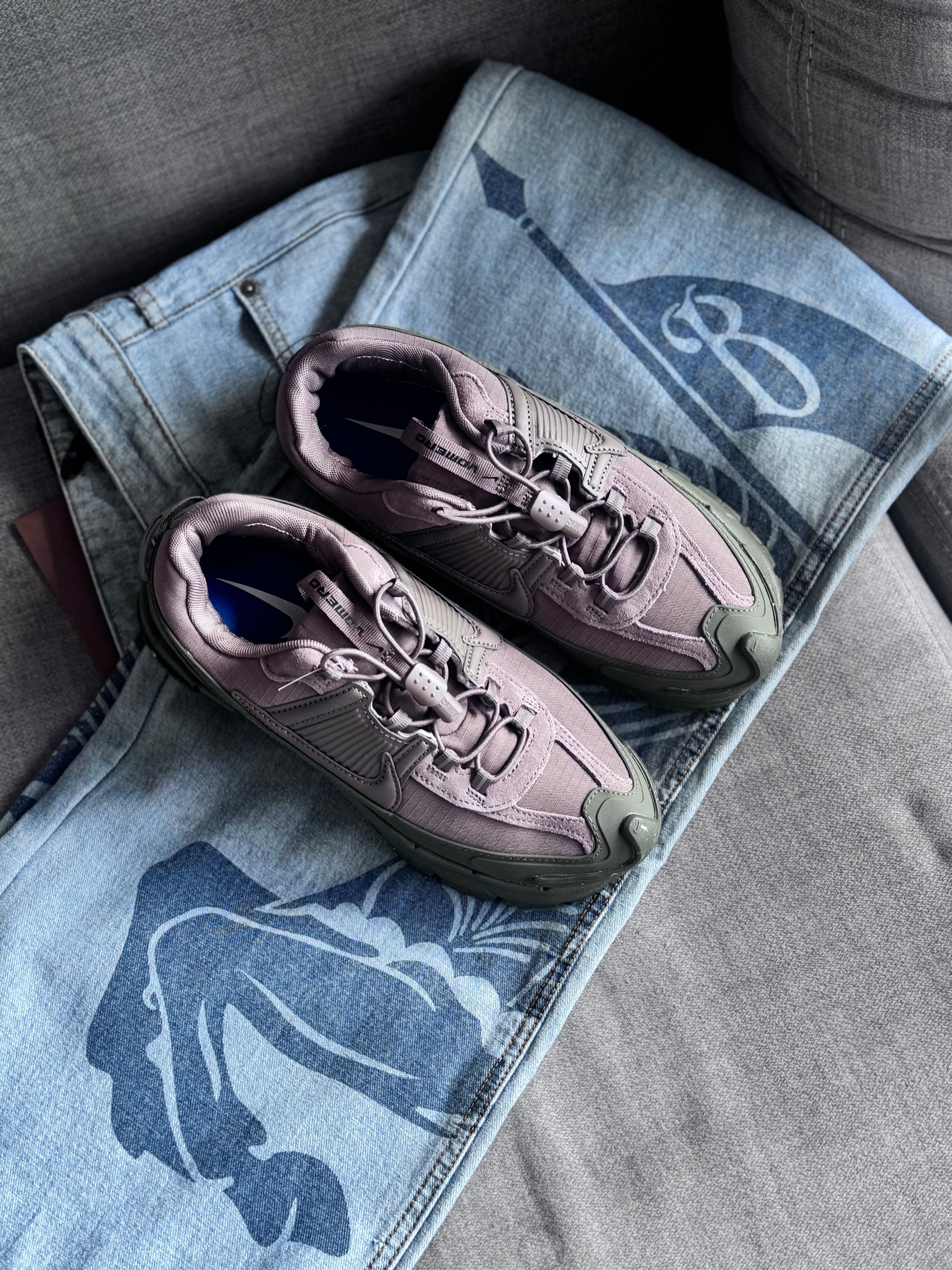 Nike Vomero roam “verde oliva “