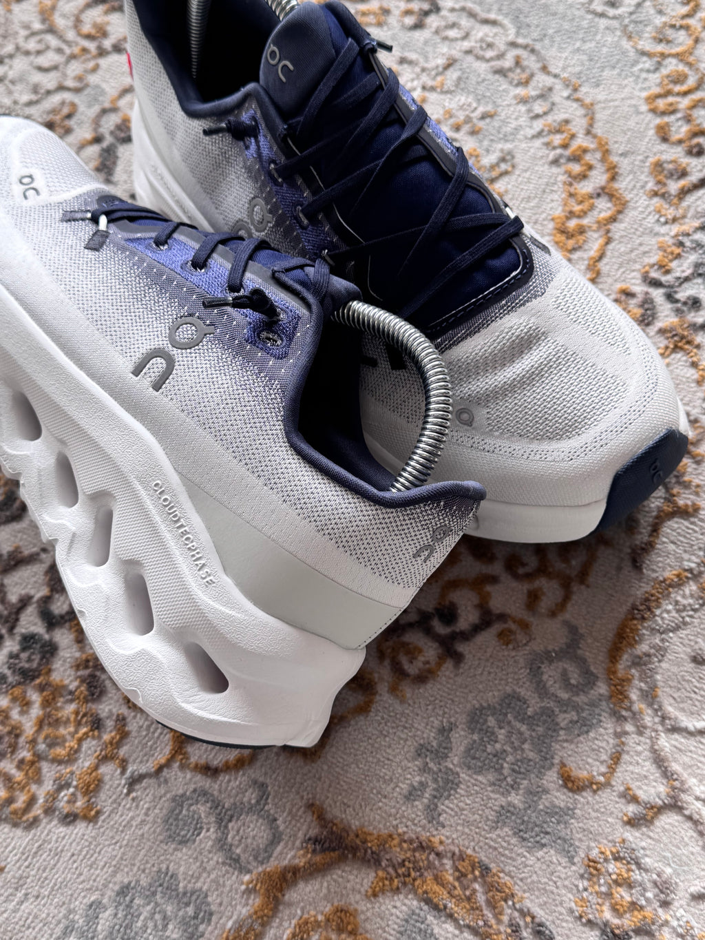On cloud tilt “blanco azul “