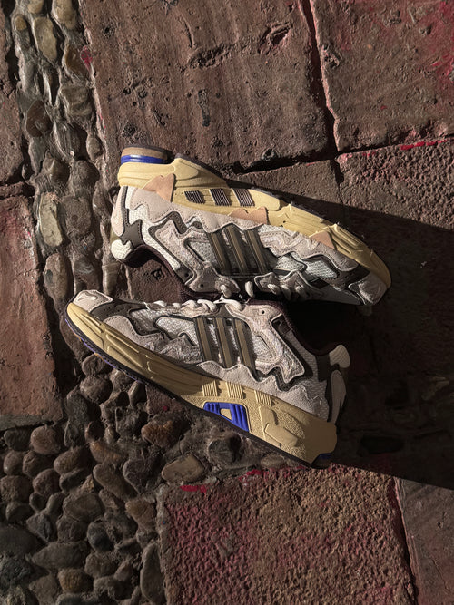 Adidas response cl x bad bunny “paso fino “