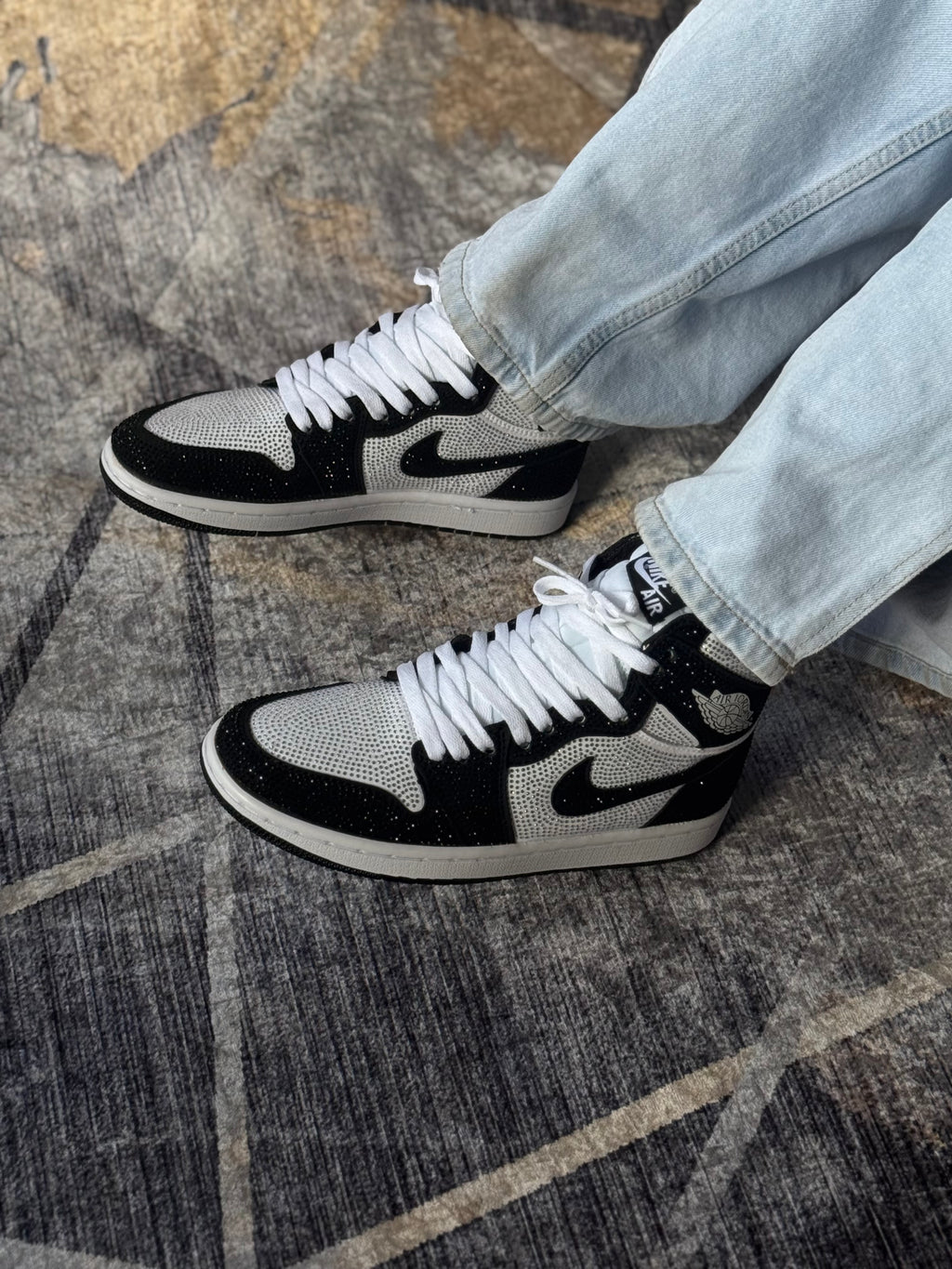 Nike Jordan 1 panda x swarovski