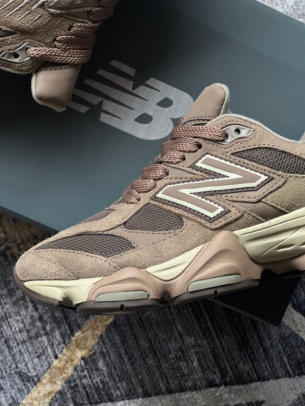 New Balance 9060 “café”