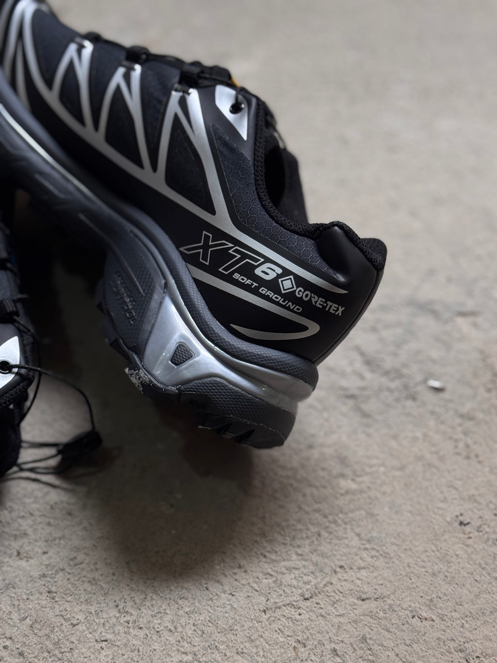 Salomón xt6 goretex “black silver”