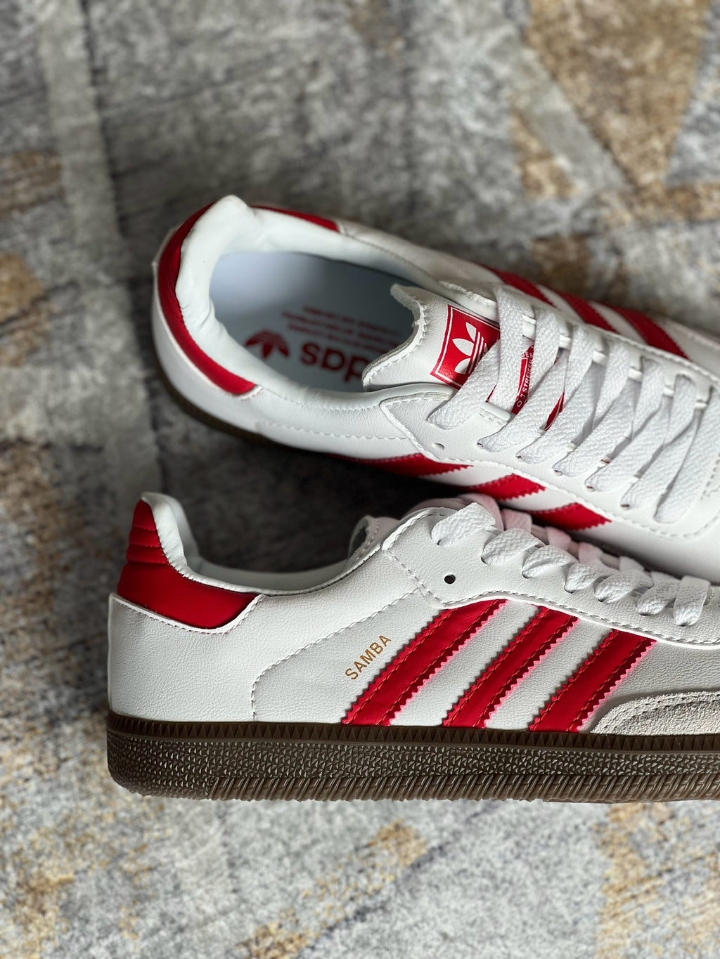 Adidas samba clásica “blanca roja”