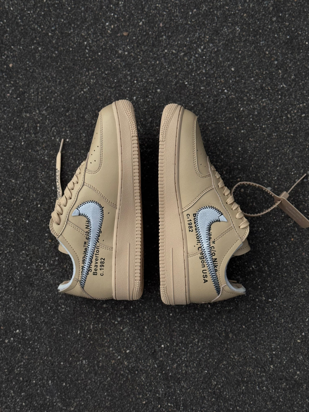 Nike air force One x off white “sesame”