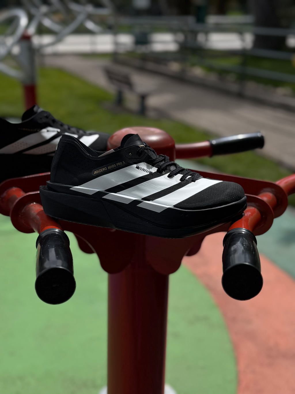 Adidas Adizero Adios Pro 5- negro