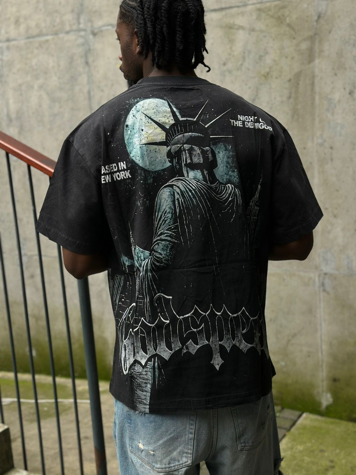 Camiseta Godspeed negra