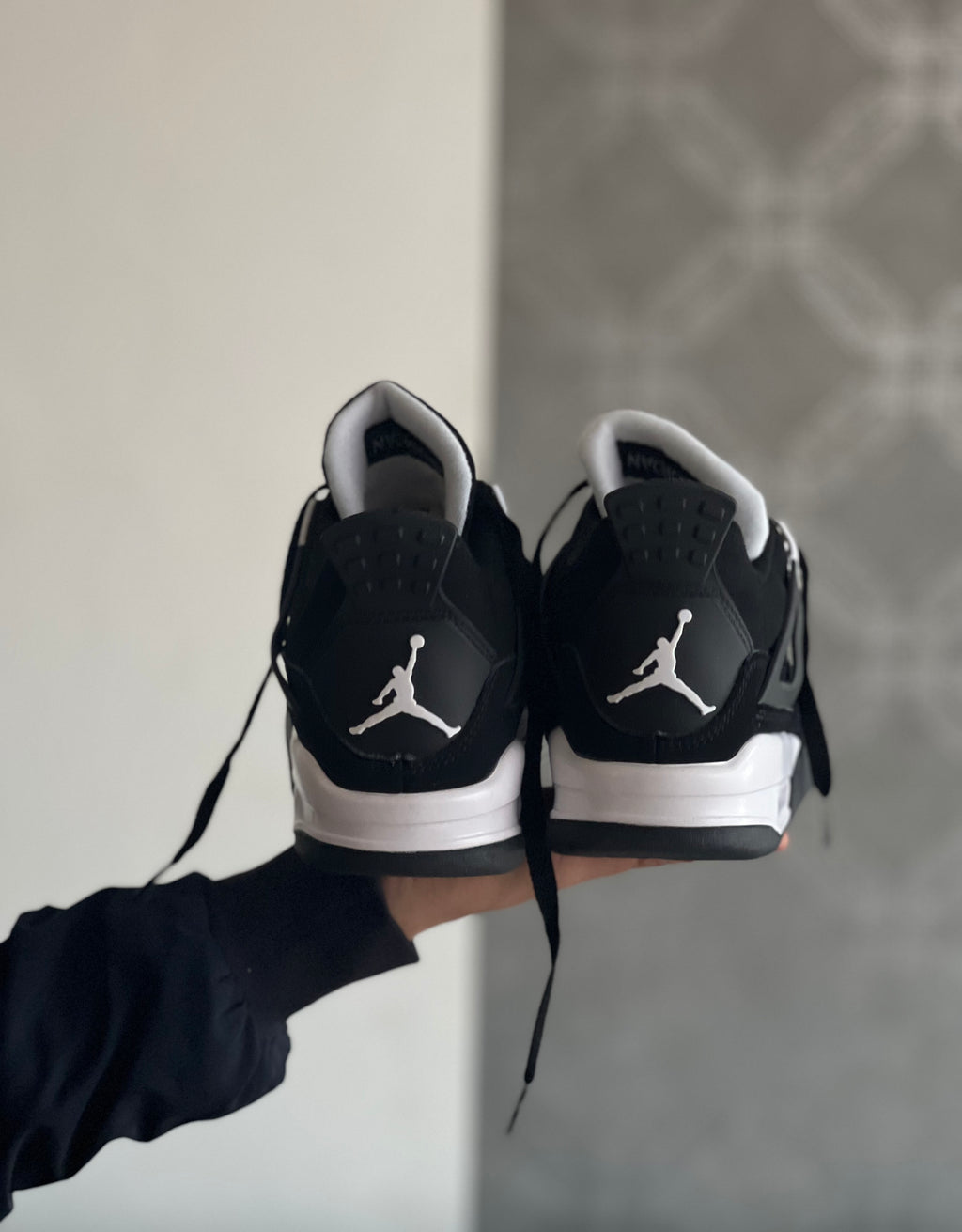 Nike Jordan 4 White Thunder
