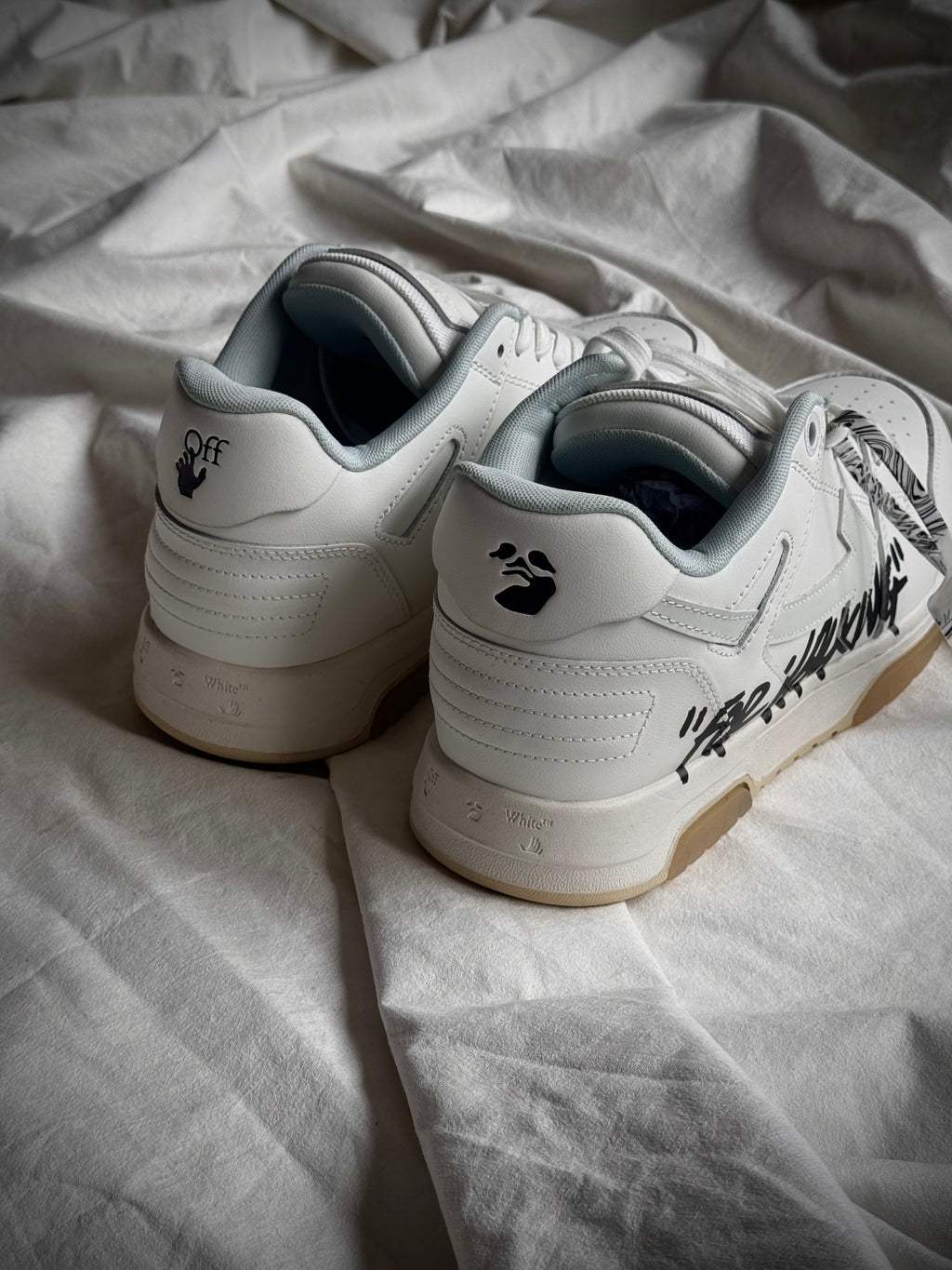 OFF-WHITE Out Of Office OOO Low Tops
For Walking White