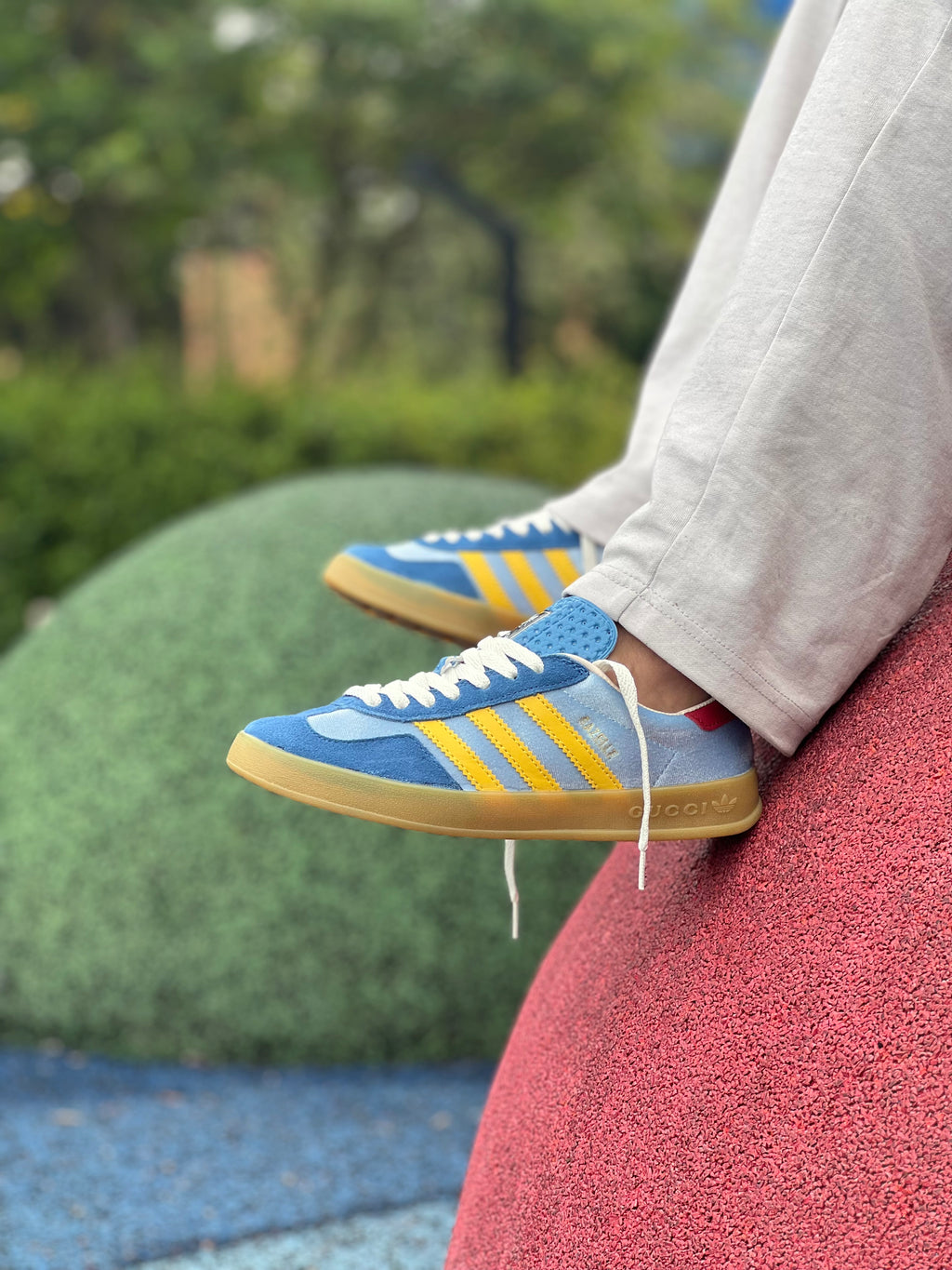 Adidas gazelle x “Gucci azul “