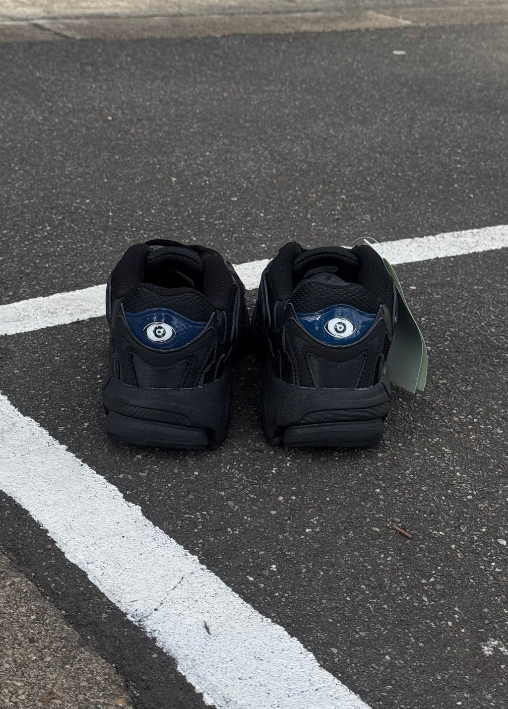 adidas Response CL Bad Bunny “negro”