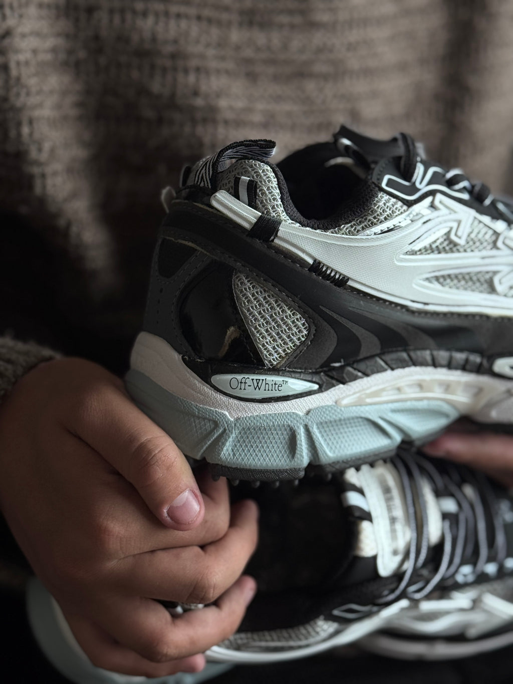 OFF-WHITE Be Right Back