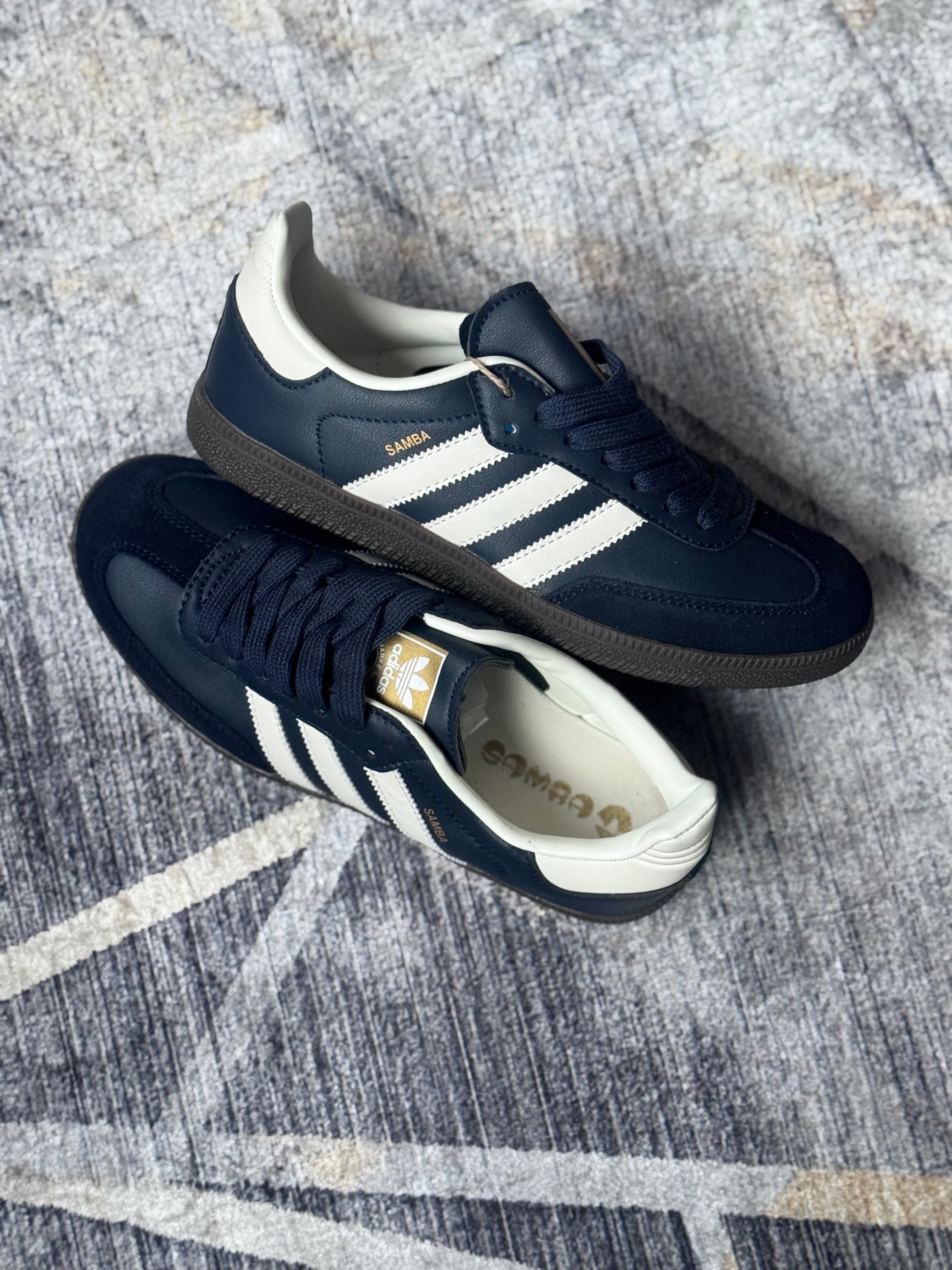 Adidas Samba “azul-navy”