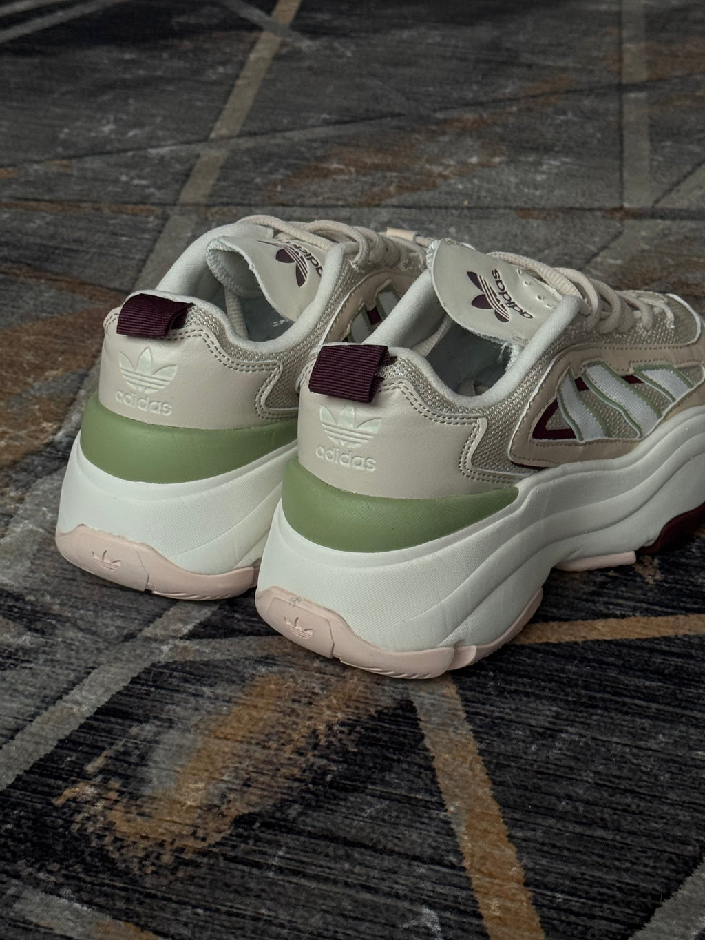 Adidas ozgaia