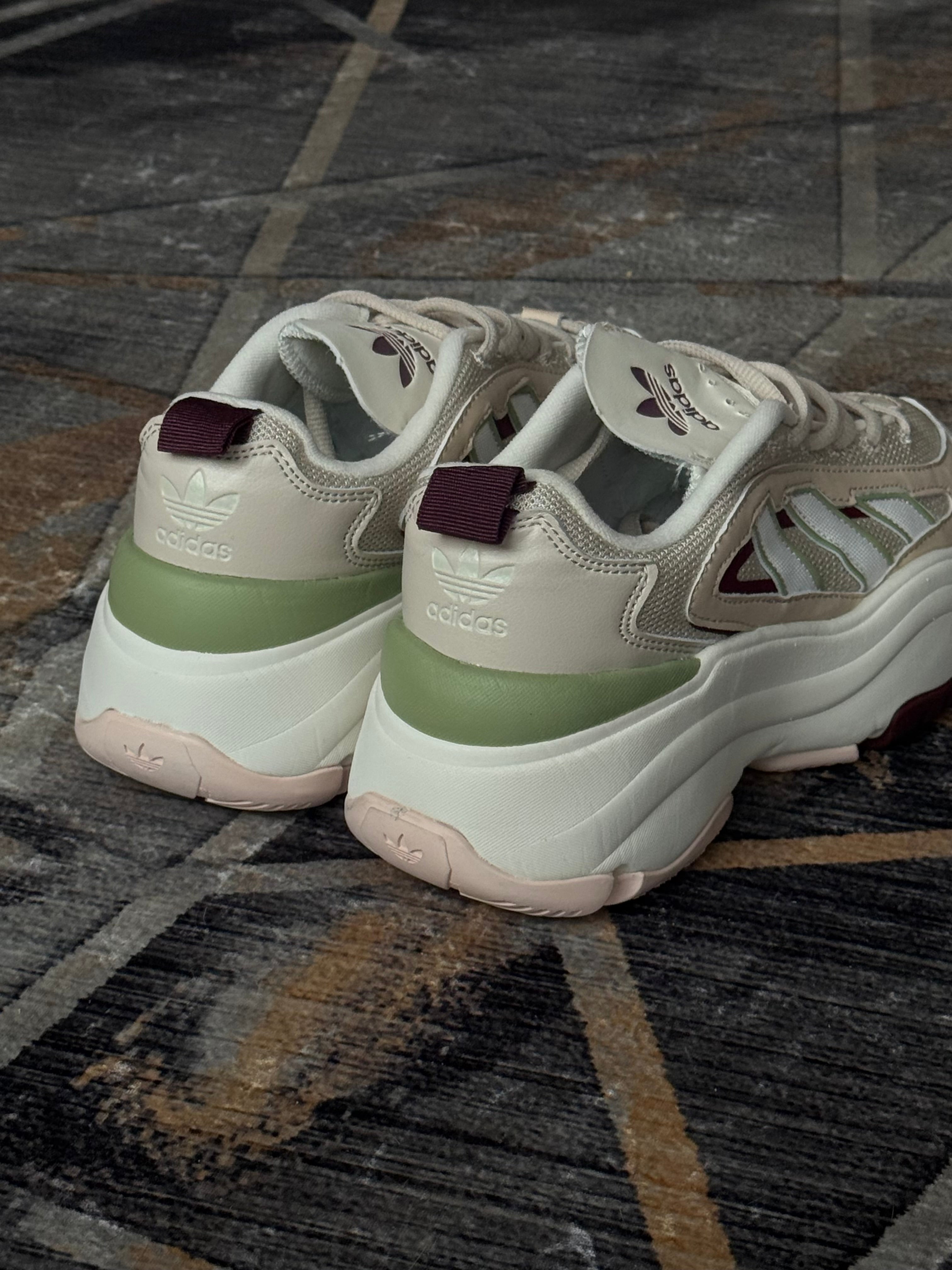 Adidas ozgaia