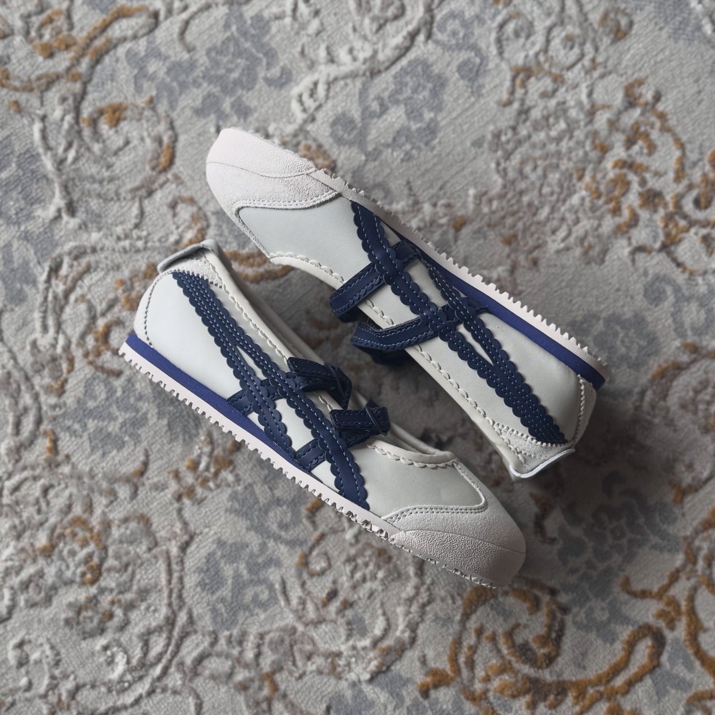 Onitsuka Tiger ballet Flats “blanco azul “