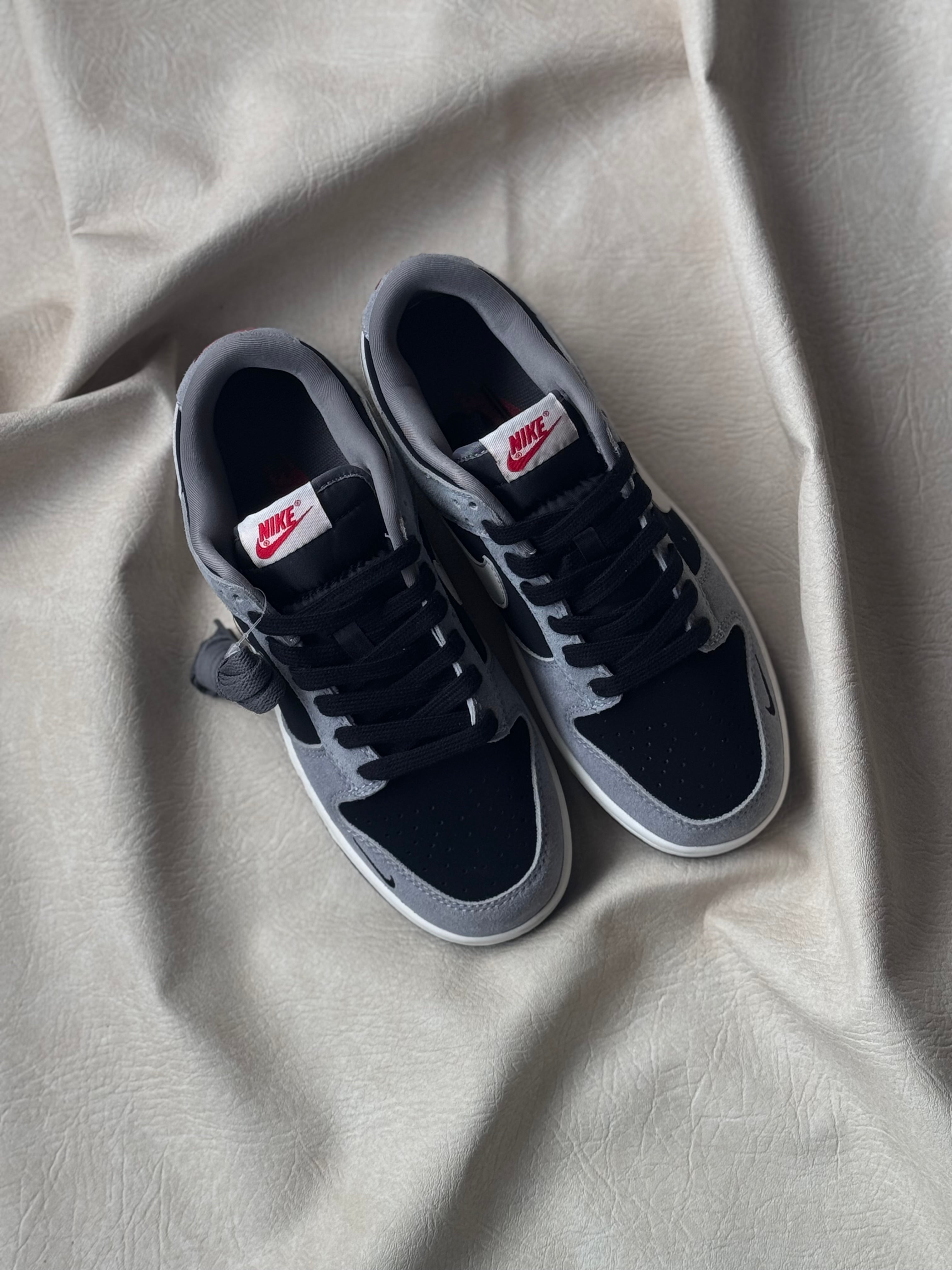 Nike sb x supreme