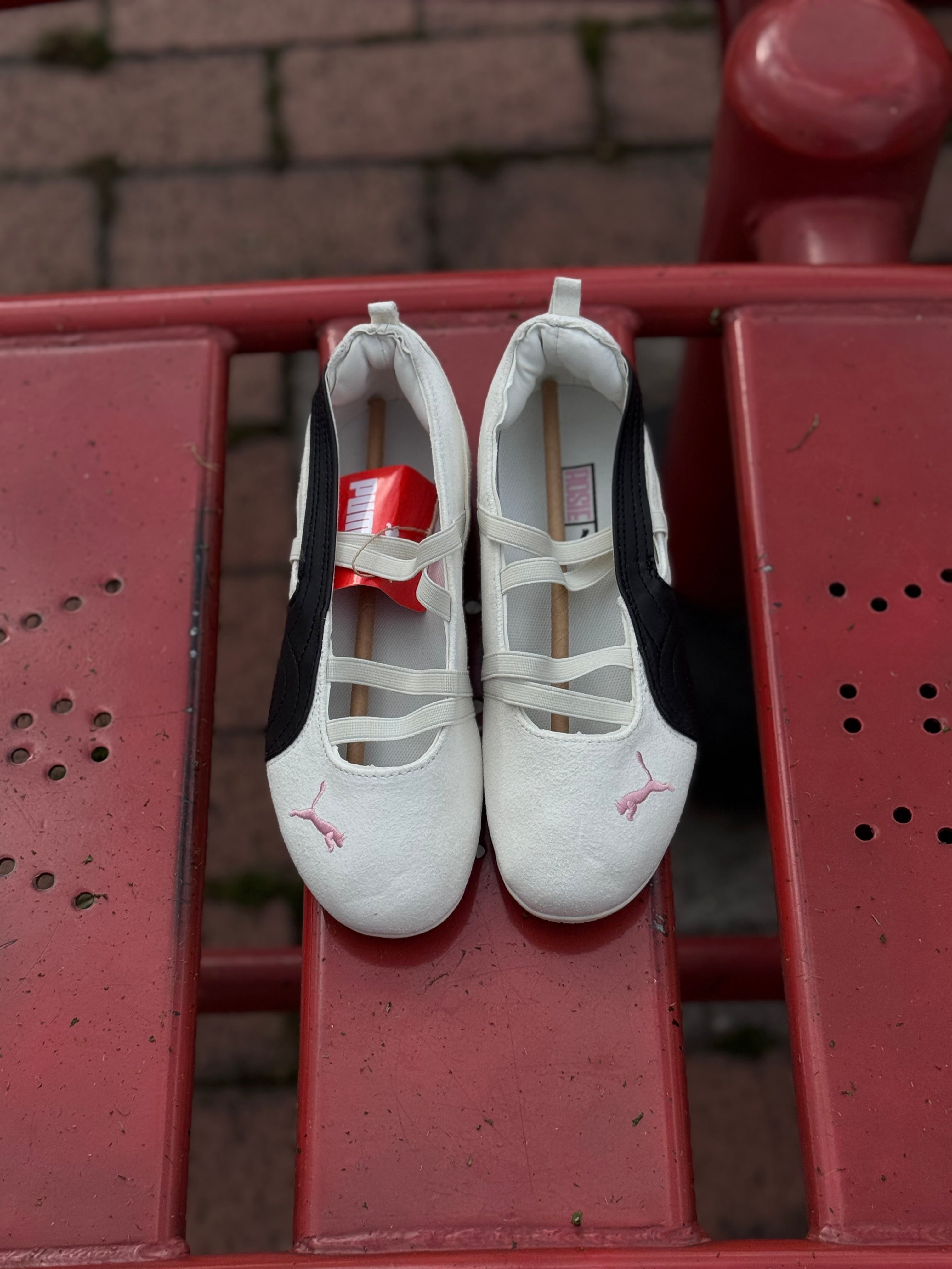 Puma flats speedcat ballet “blanco negro “
