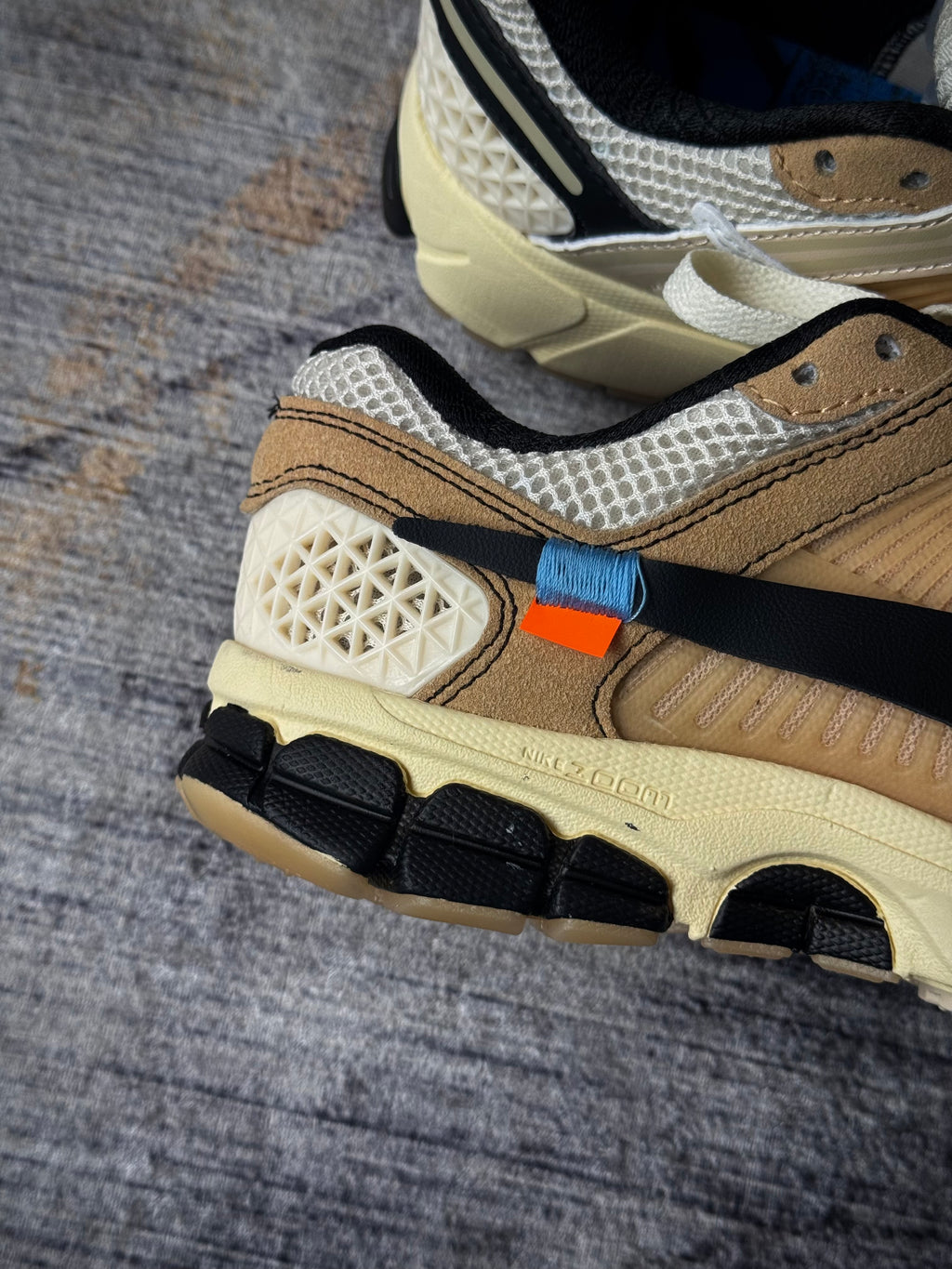 Nike Vomero 5 x off white