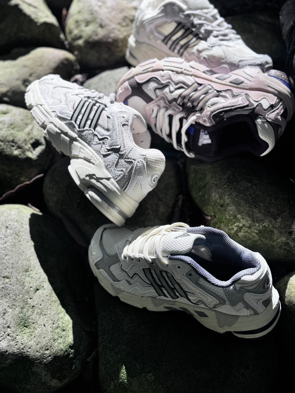 Adidas response cl x bad bunny “blanco hueso “