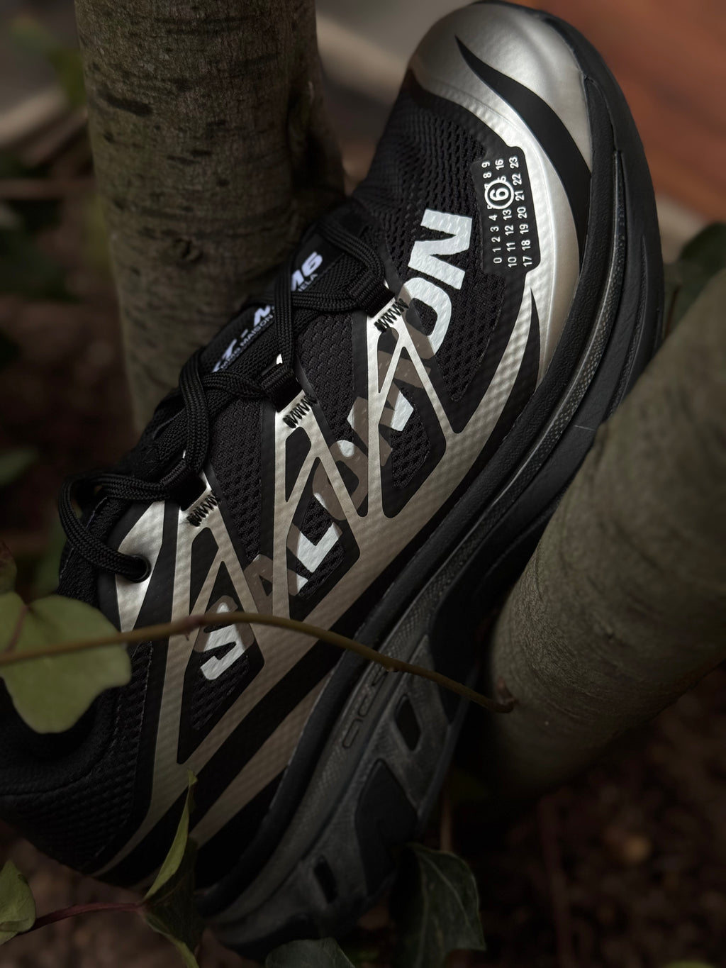 Salomón mm6 x maison margiela “negro”
