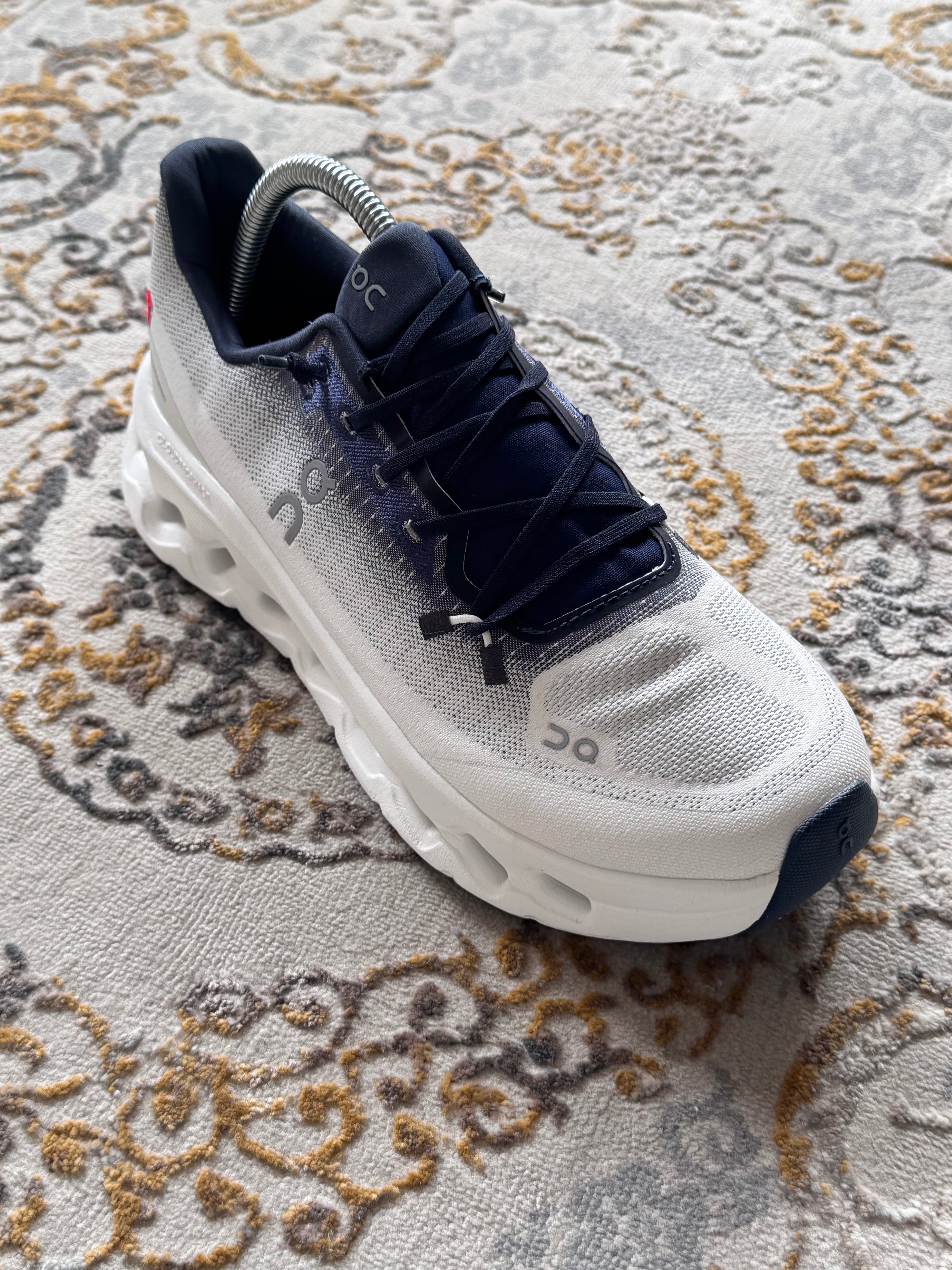 On cloud tilt “blanco azul “