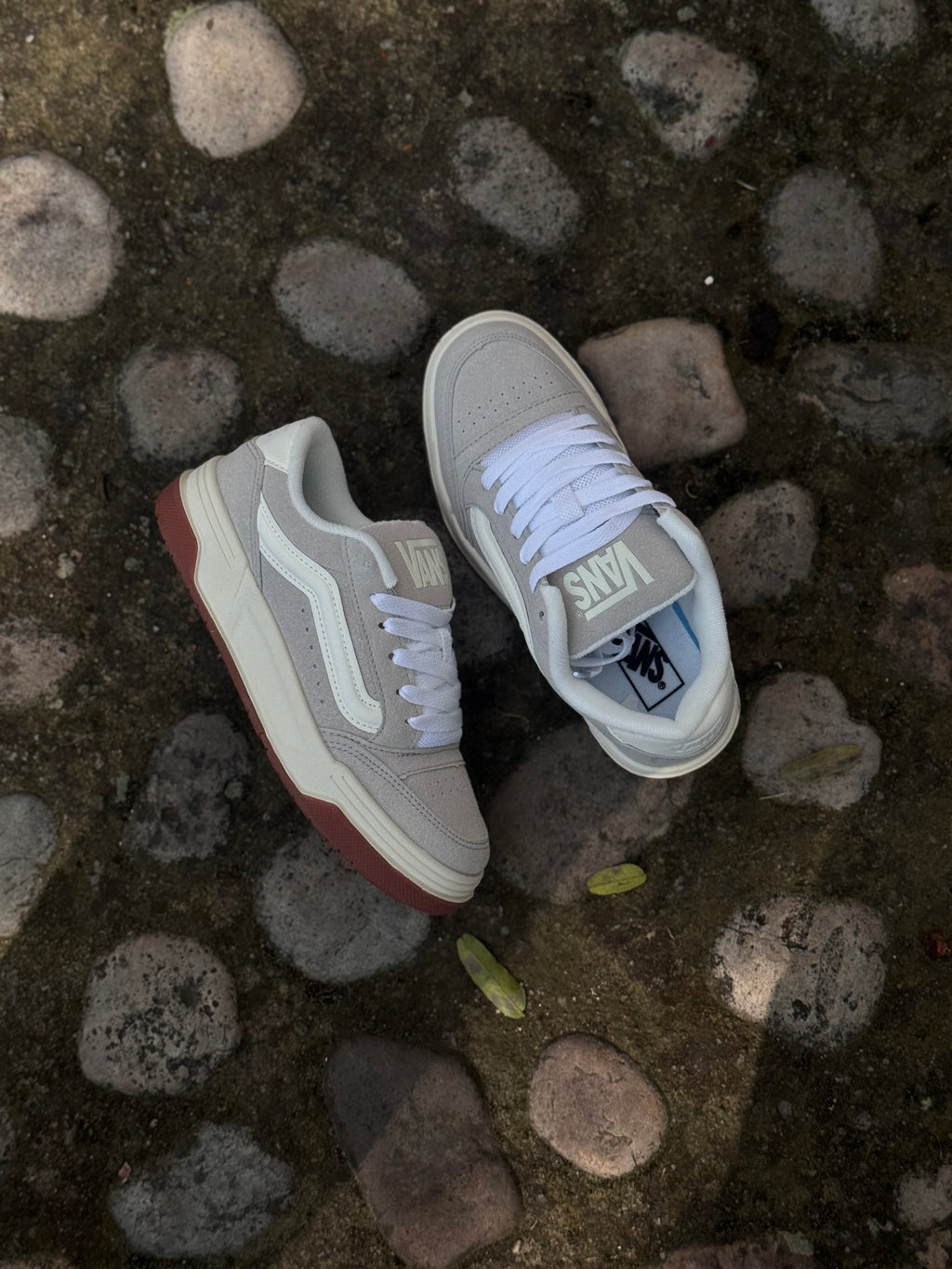 Vans hylane gris suela goma