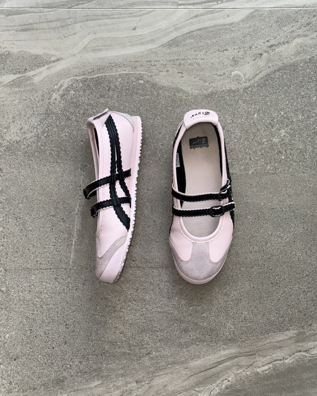 Onitsuka Tiger ballet flats “pink black”