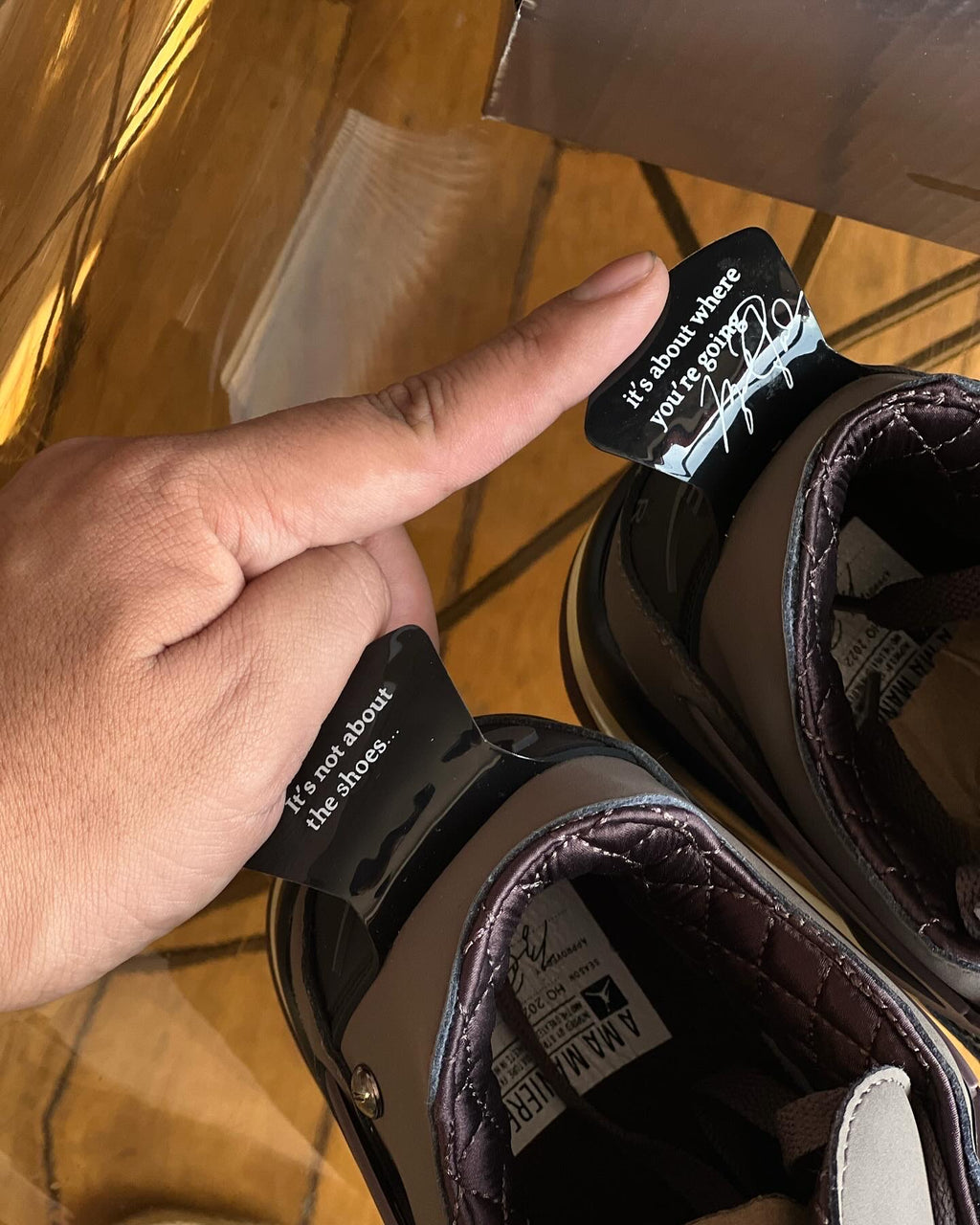Nike Jordan 4 x “ama maniere”