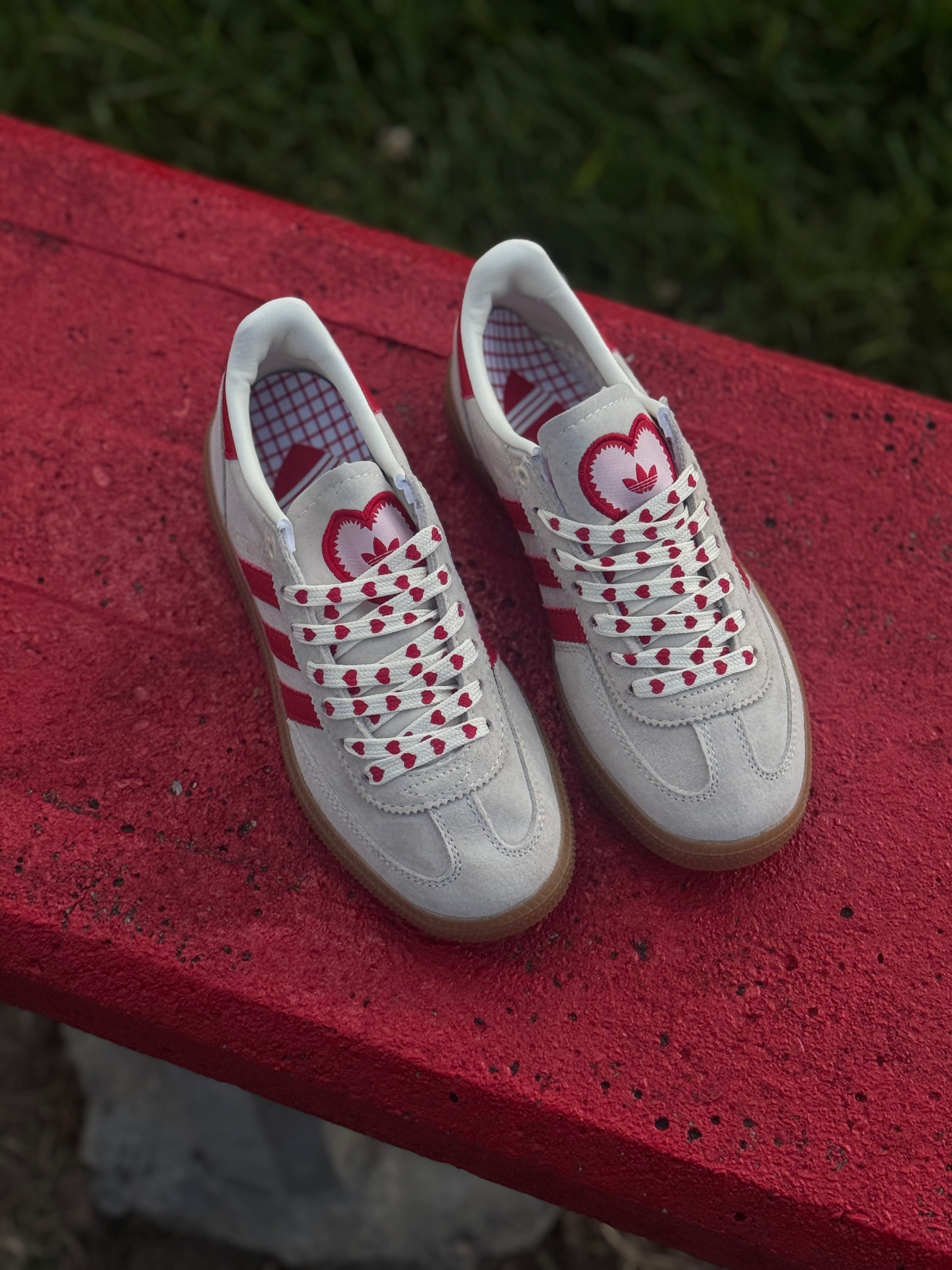Adidas spezial “san Valentín”