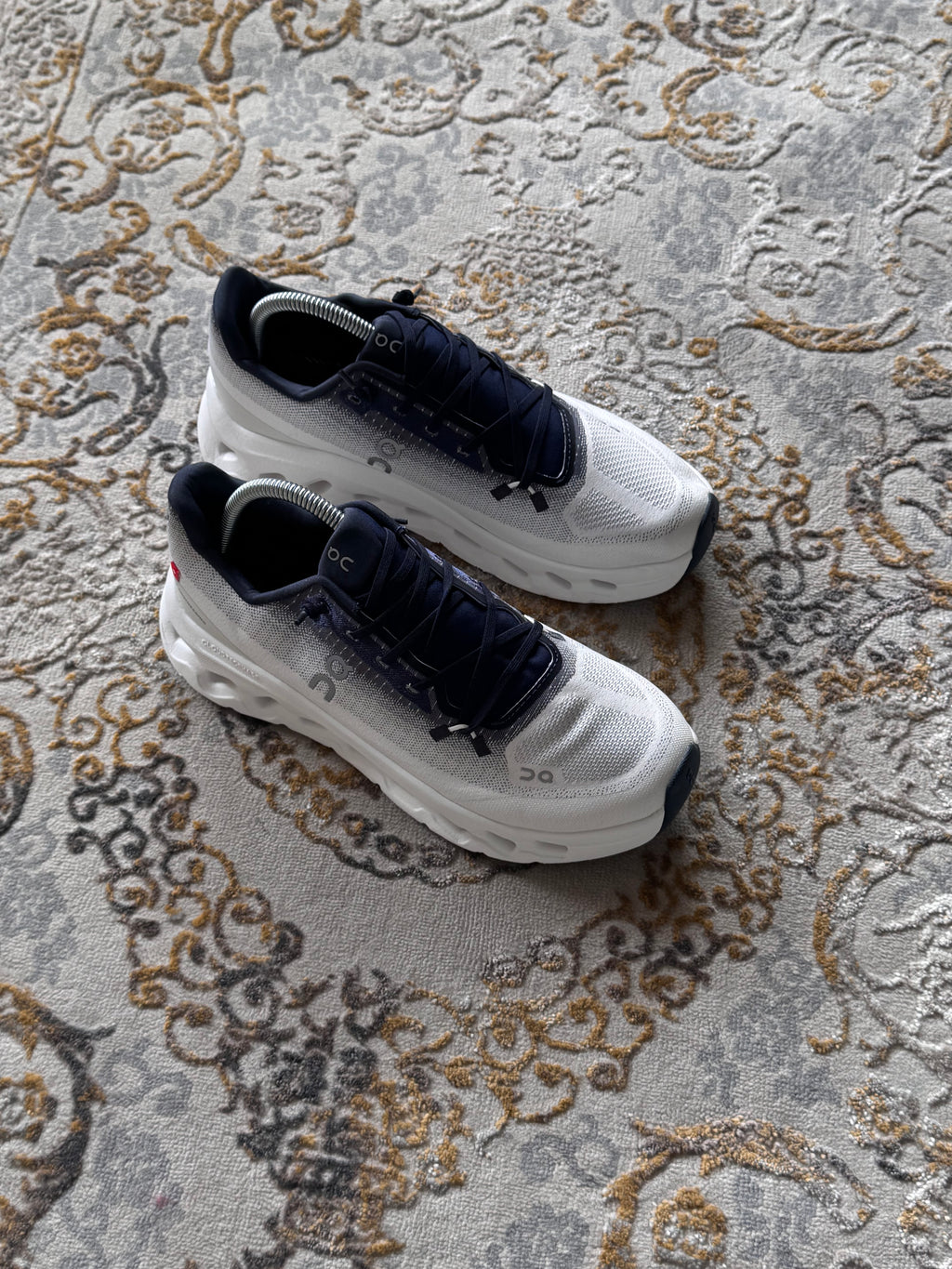 On cloud tilt “blanco azul “