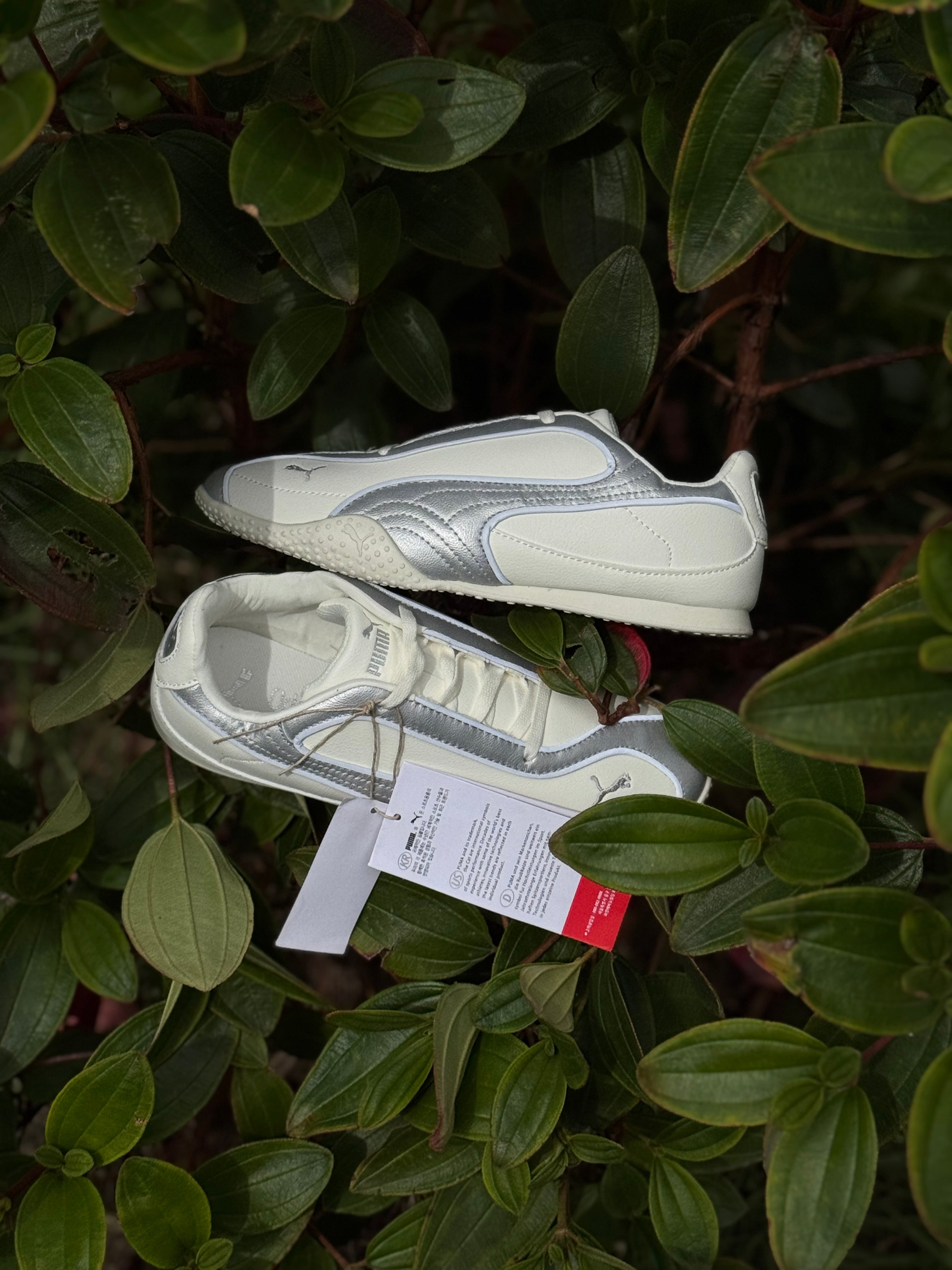 PUMA Bella V2 Leather
Warm White Silver