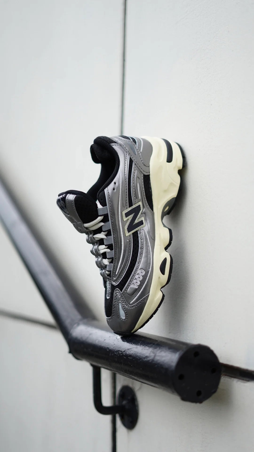 New balance  1000 silver