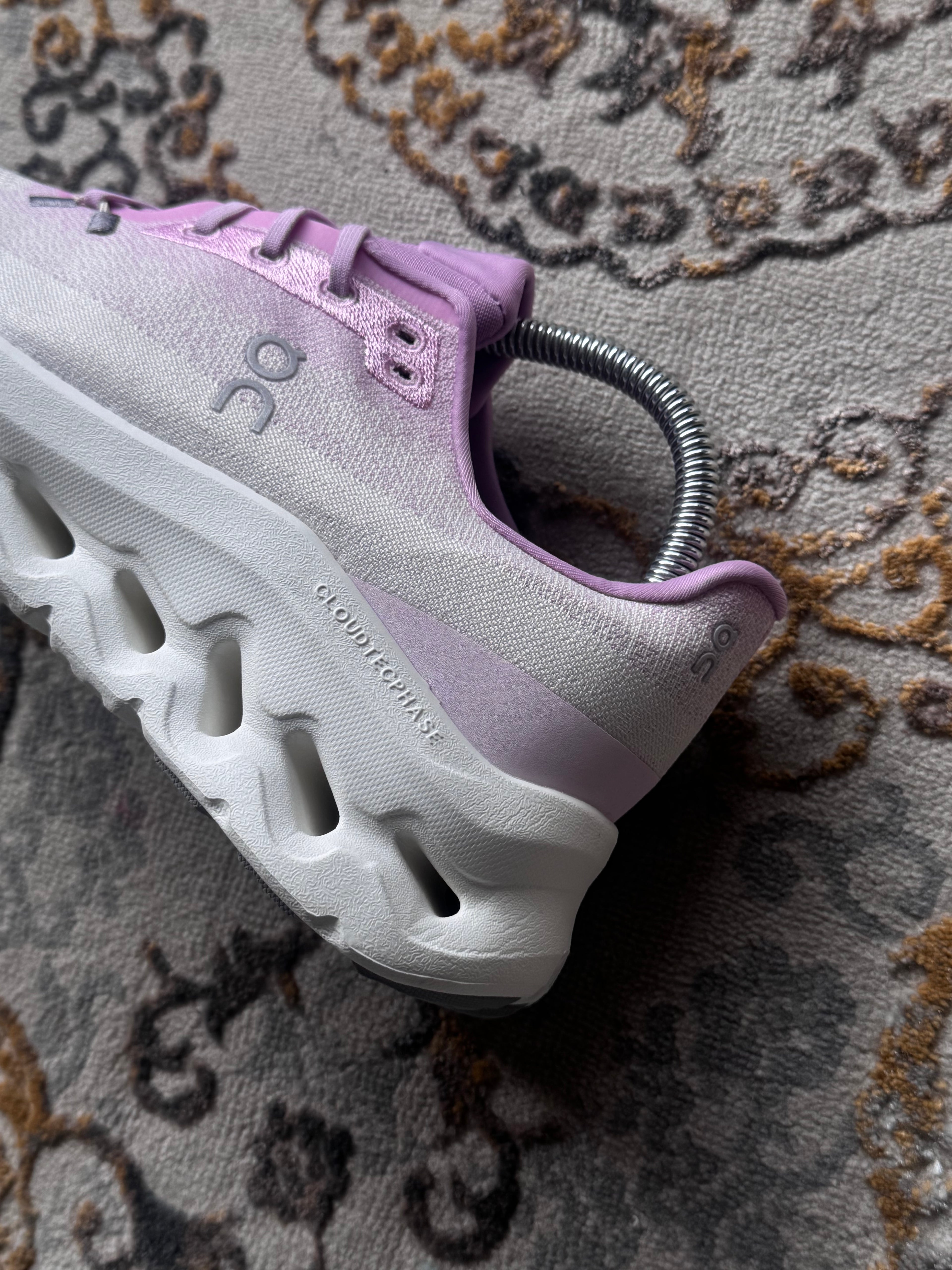 On cloud tilt “blanco rosa”