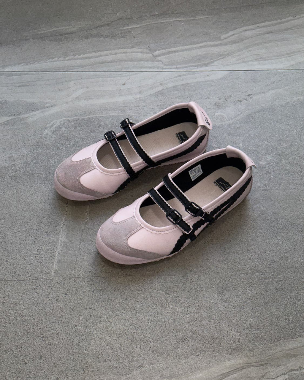 Onitsuka Tiger ballet flats “pink black”