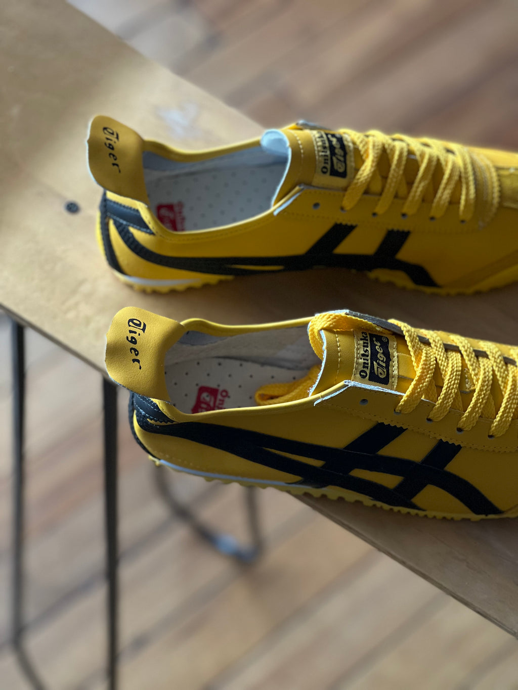 Onitsuka Tiger amarilla