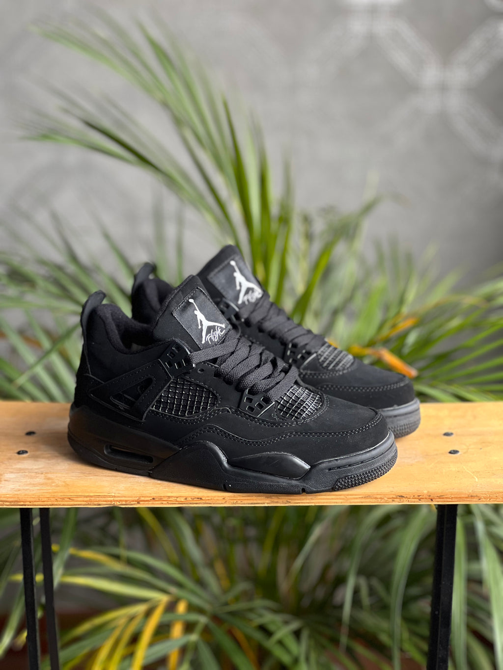 Nike Jordan 4 “black cat”